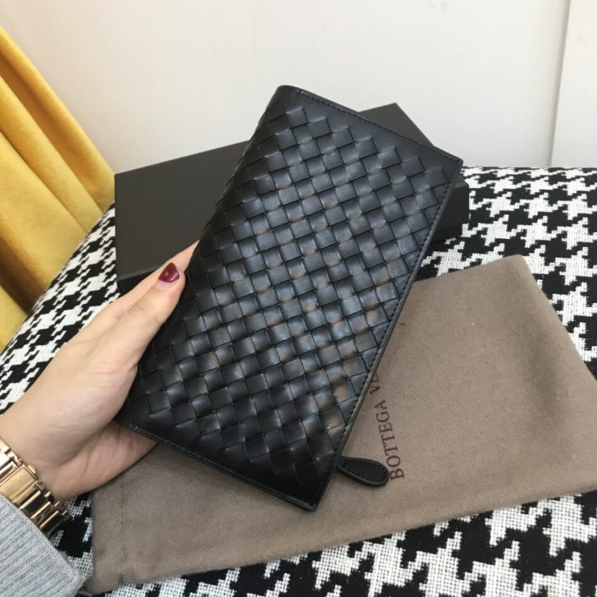 Replica Bottega Veneta Intrecciato Pouch