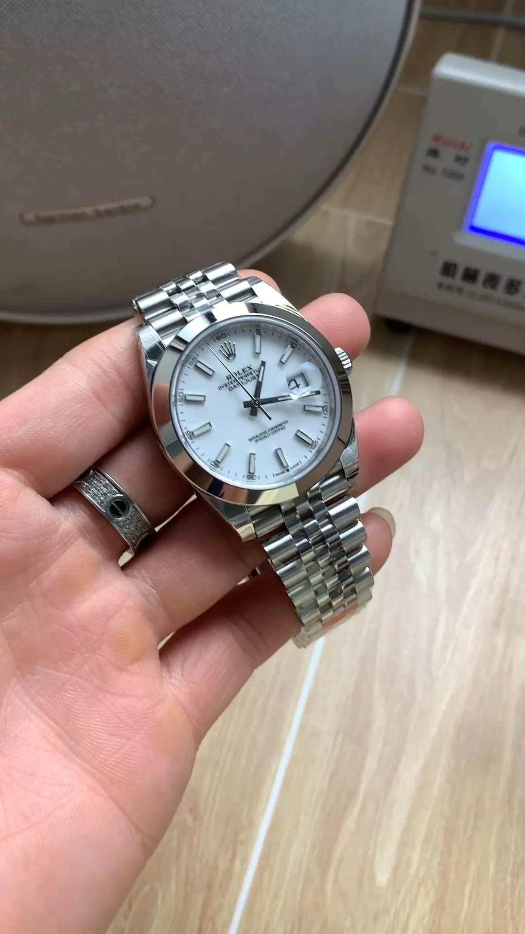Rolex Datejust 41mm Stainless Steel 126300 0006 White Index Jubilee
