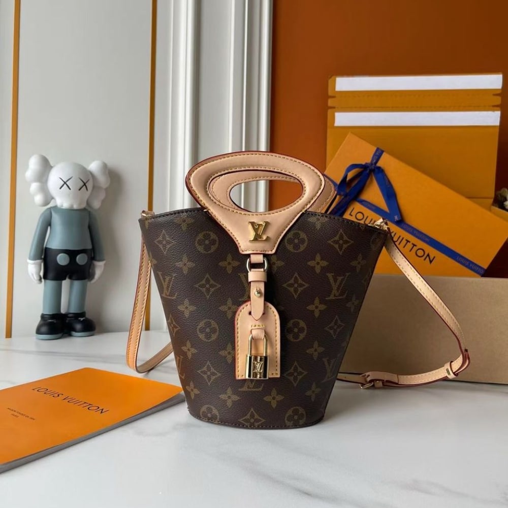 Louis Vuitton Rivage BB 18Cm M14680
