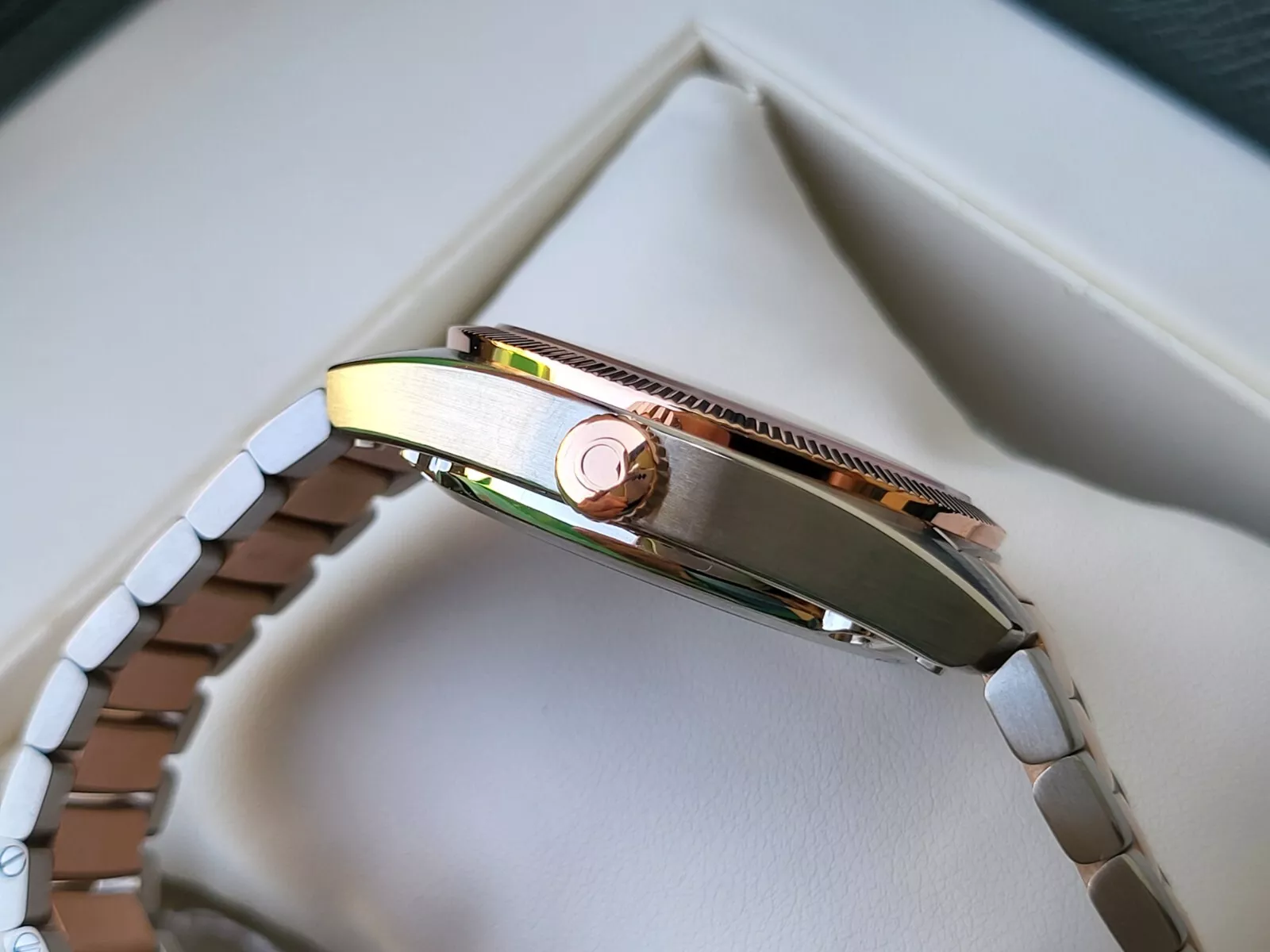Omega Constellation Globemaster Co-Axial Master Chronometer