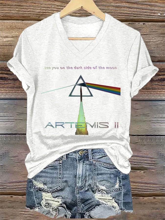 V-Neck Retro Artemis II See You On The Dark Side Of The Moon Print T-Shirt