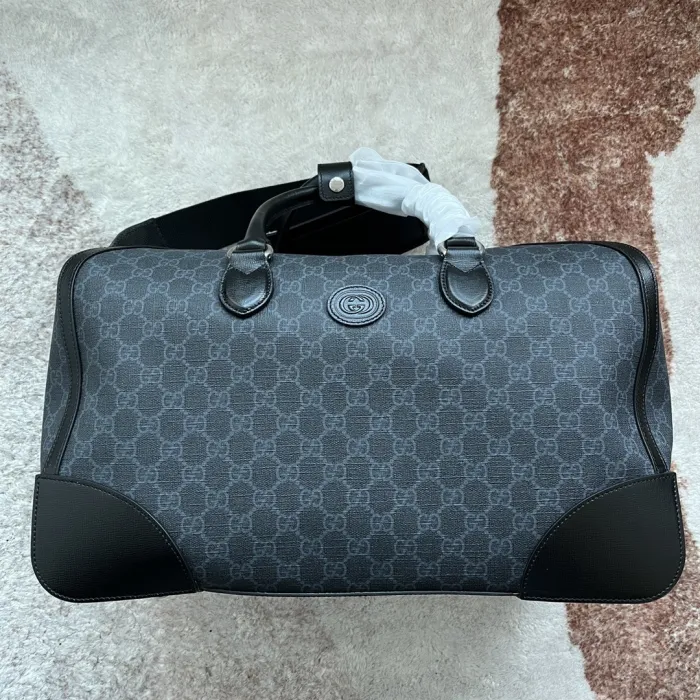 Replica Gucci Duffel Bag GG Supreme Canvas