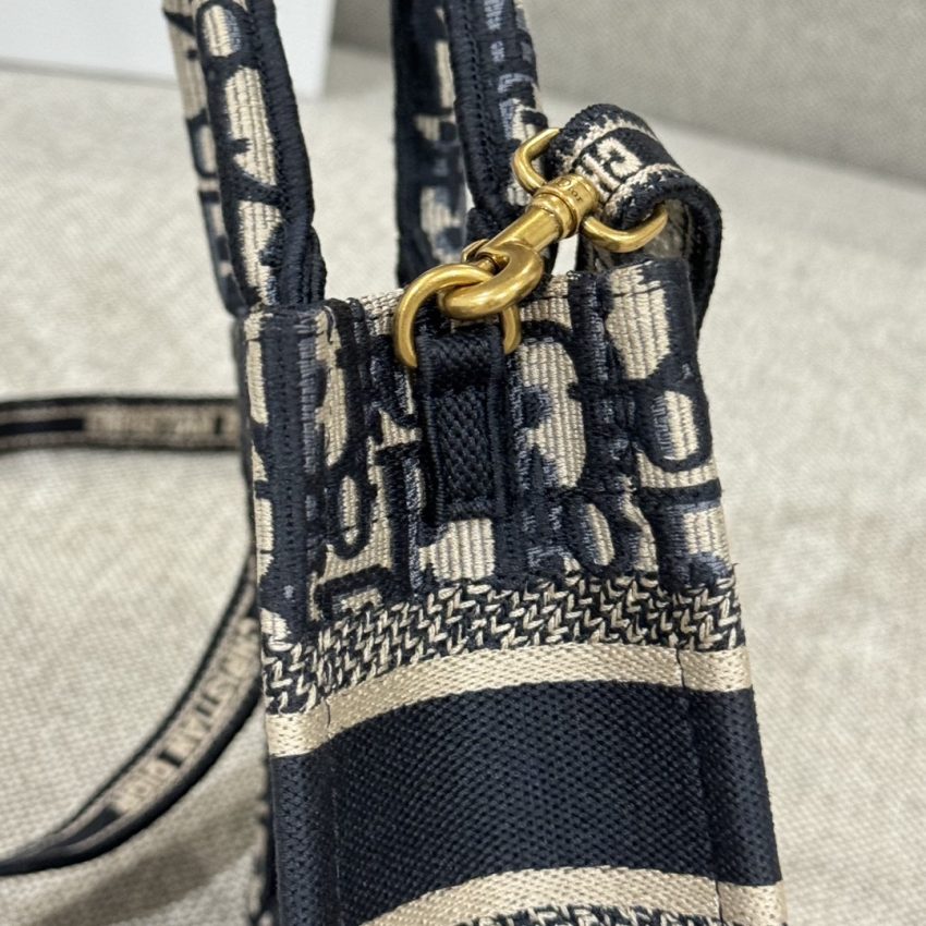 Replica Dior Tote Book Mini Cd