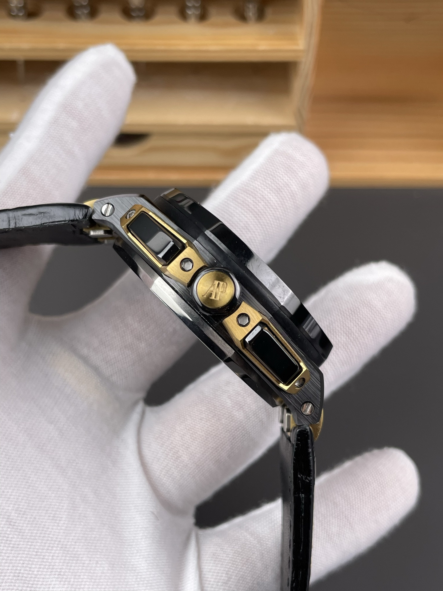 Royal Oak 26420 Two-tone Black Dial
