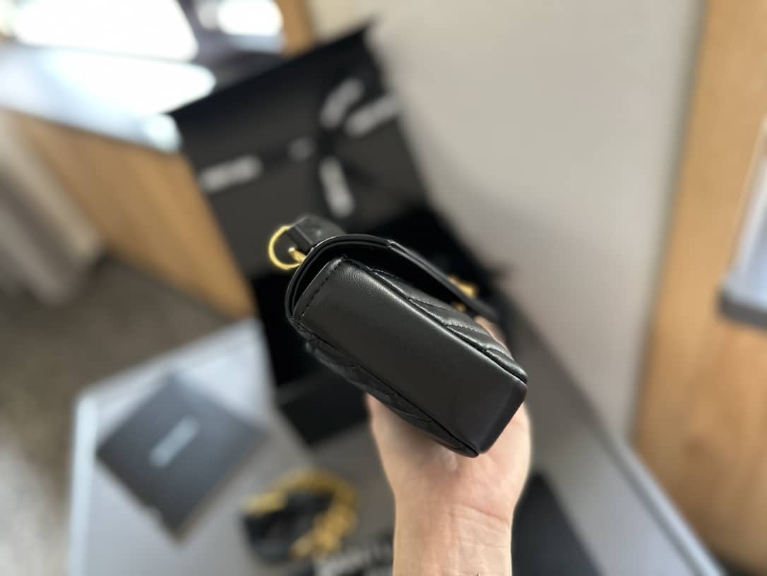 Saint Laurent College Mini Chain Bag In Shiny Crackled Leather Black 20Cm 779430Dzh071000