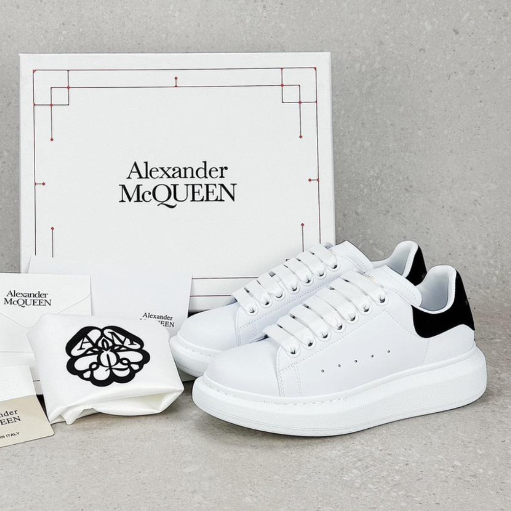 Alexander Mcqueen Oversized White And Black Sneakers 553680Whgp59061