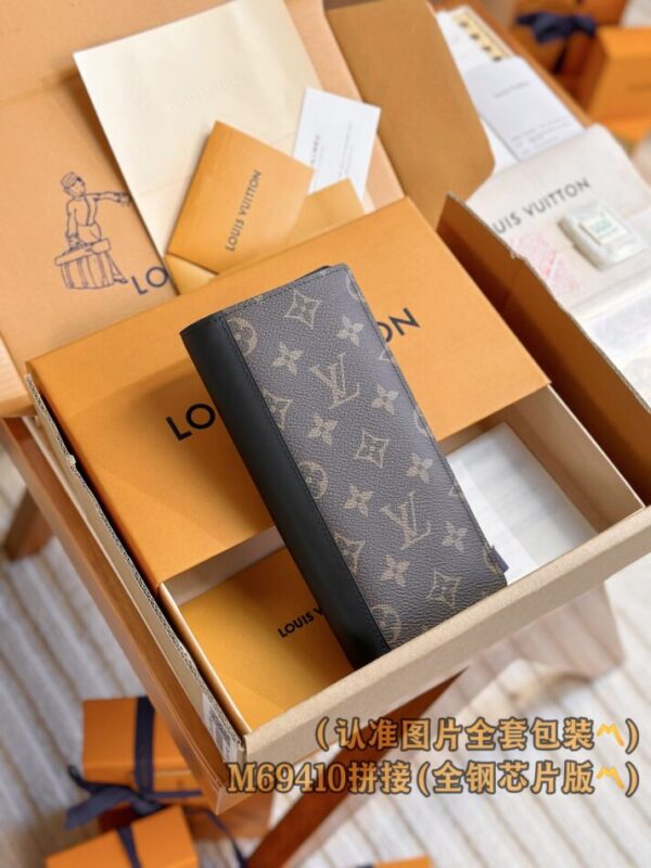 Louis Vuitton Brazza Wallet