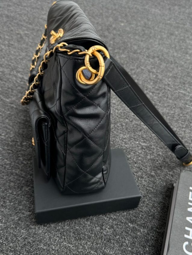 CHANEL 24p  Postman Bag Small Black