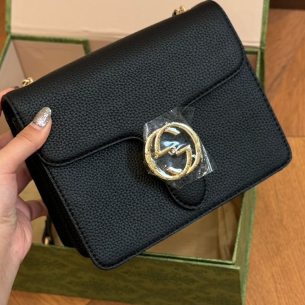 Gucci Interlocking Leather Chain Crossbody Bag Black 20Cm