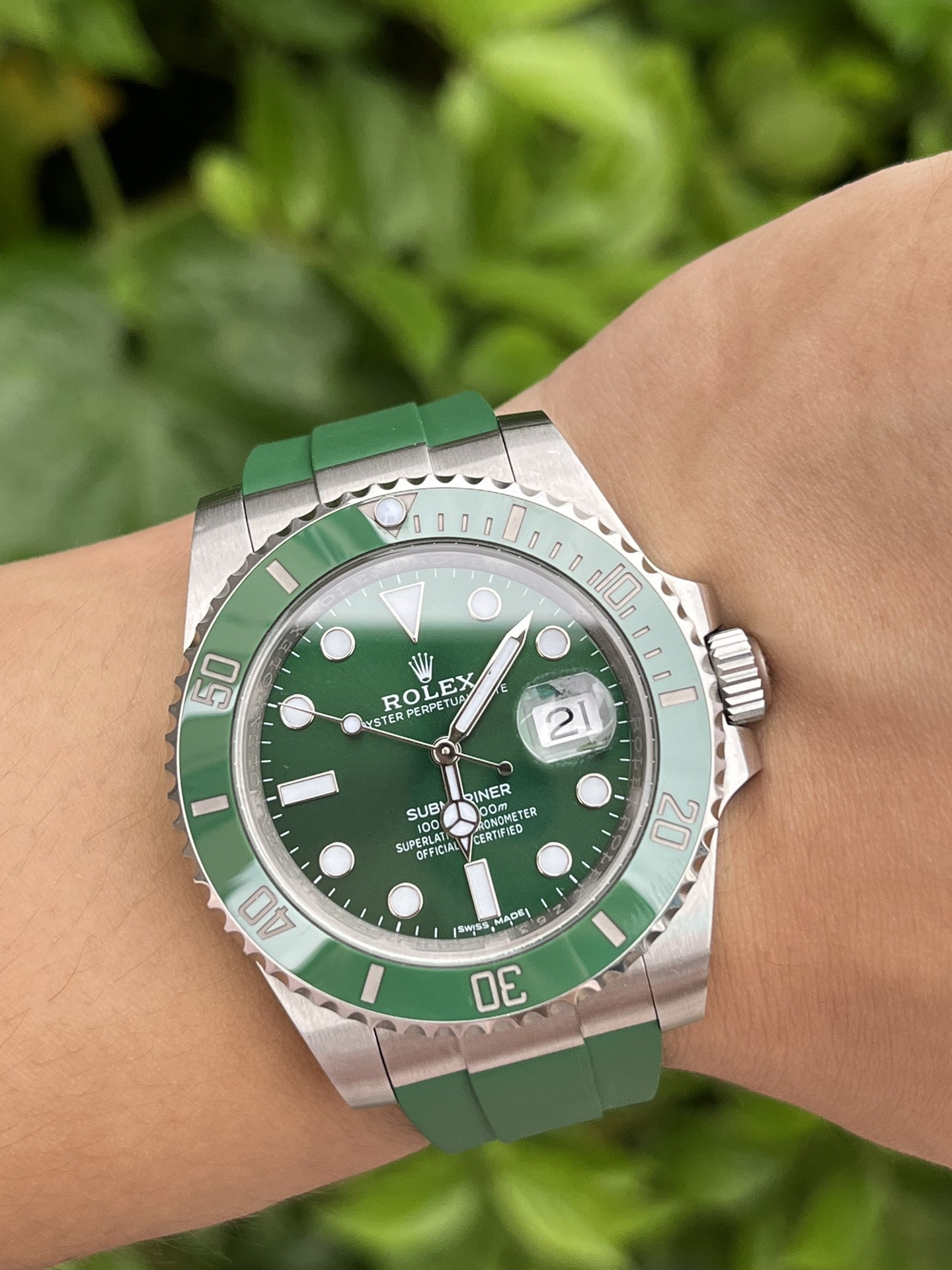 CC Rolex Submariner 126610LV Green Rubber Strap Black Dial 41mm Mens Replica Watch