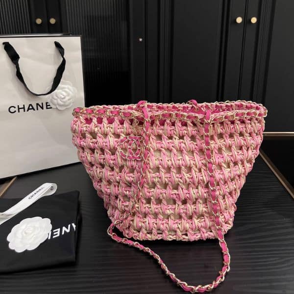 Chanel Straw Shoulder Bags Pink 27Cm