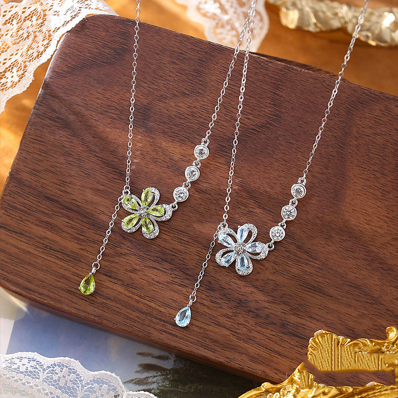 GemVibra Multi-Stone Flower Pendant Necklace in 925 Silver