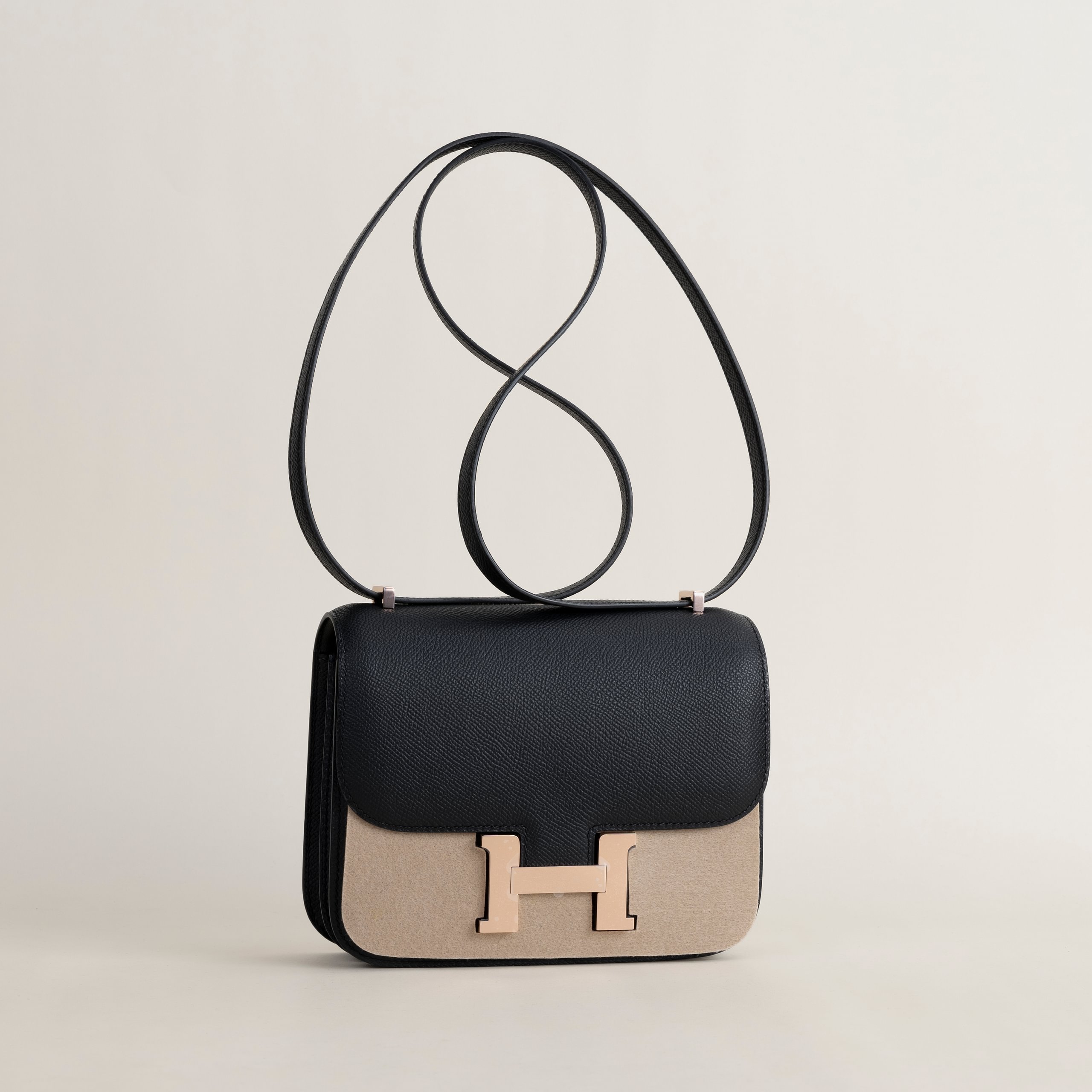 Constance 18-24 epsom black RGHW