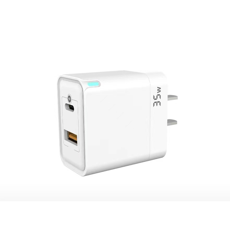 35W Fast Charging Multi-Port Pd Charger for Mobile Devices