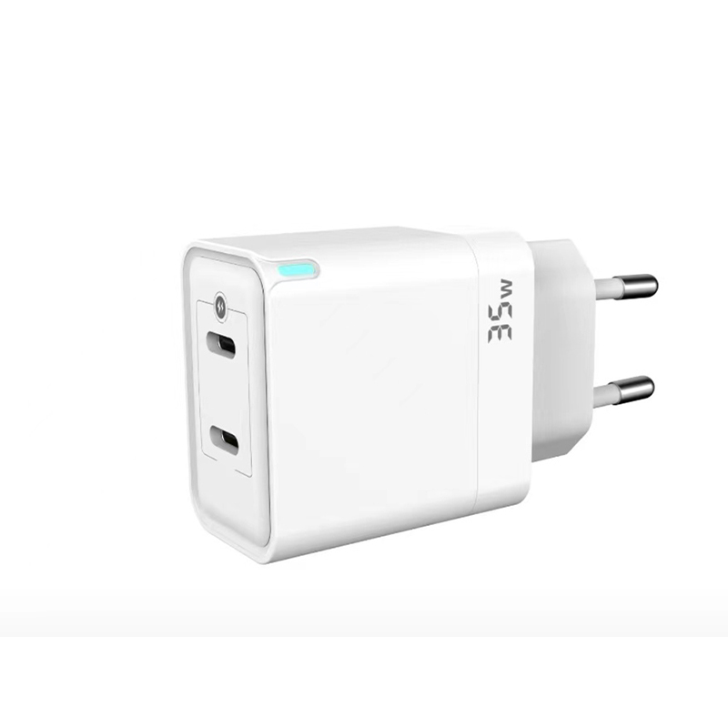35W Fast Charging Multi-Port Pd Charger for Mobile Devices
