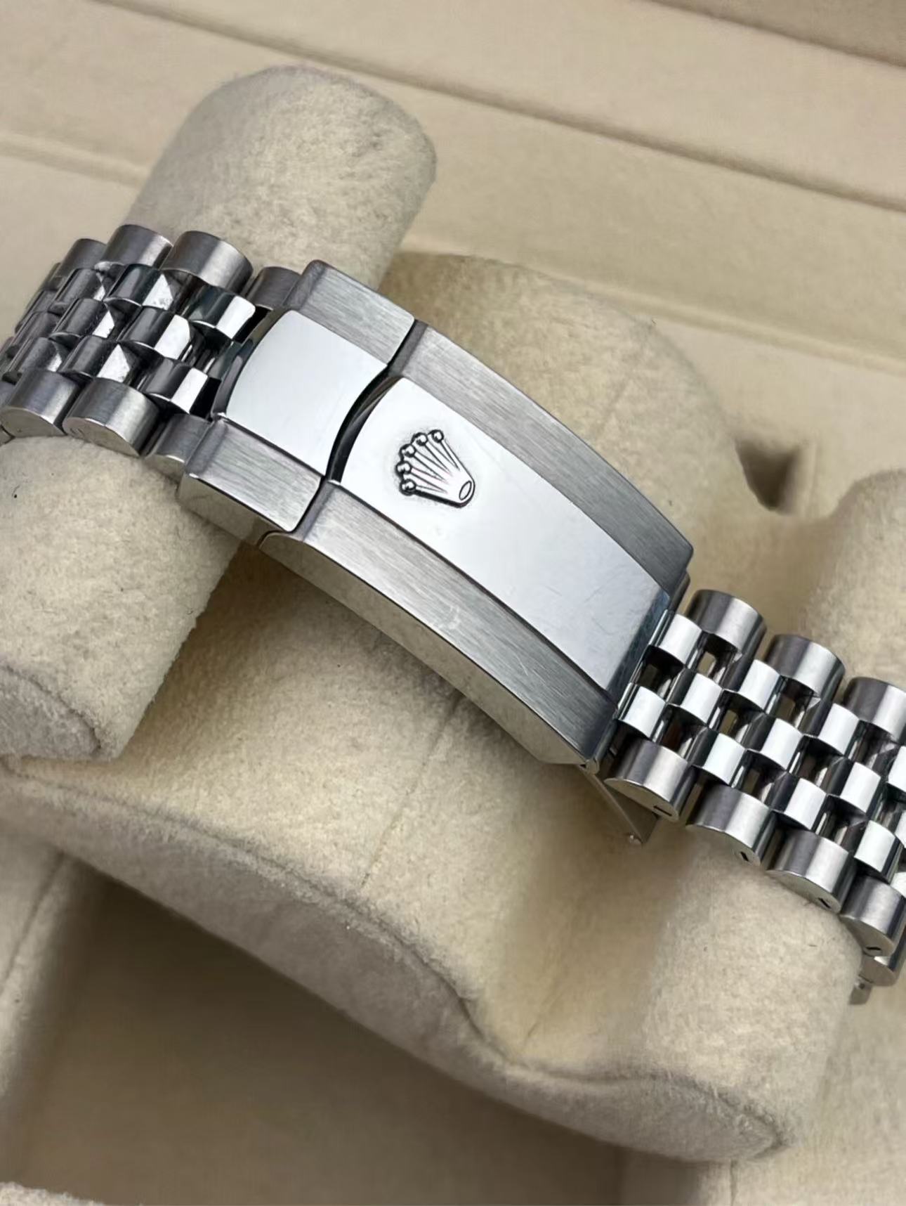 Rolex Datejust 36mmSuper Clone Swiss ReplicaWatch  Blue Fluted Dial Ref 126234 3235 Swiss Movement