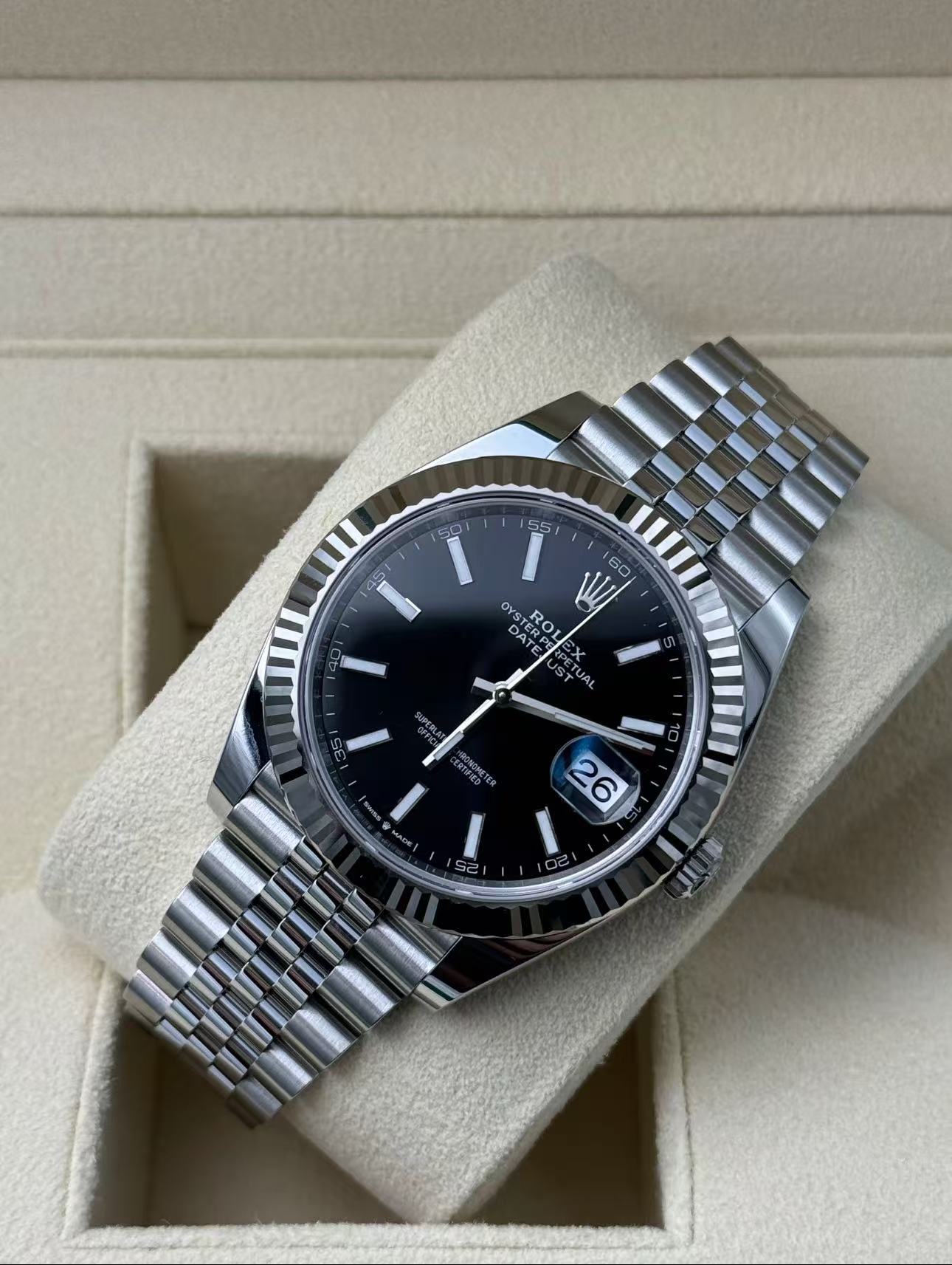 Rolex Datejust 41mm Super Clone Swiss ReplicaWatch  Grey Rhodium Dial Ref 126334 3235S wiss Movement