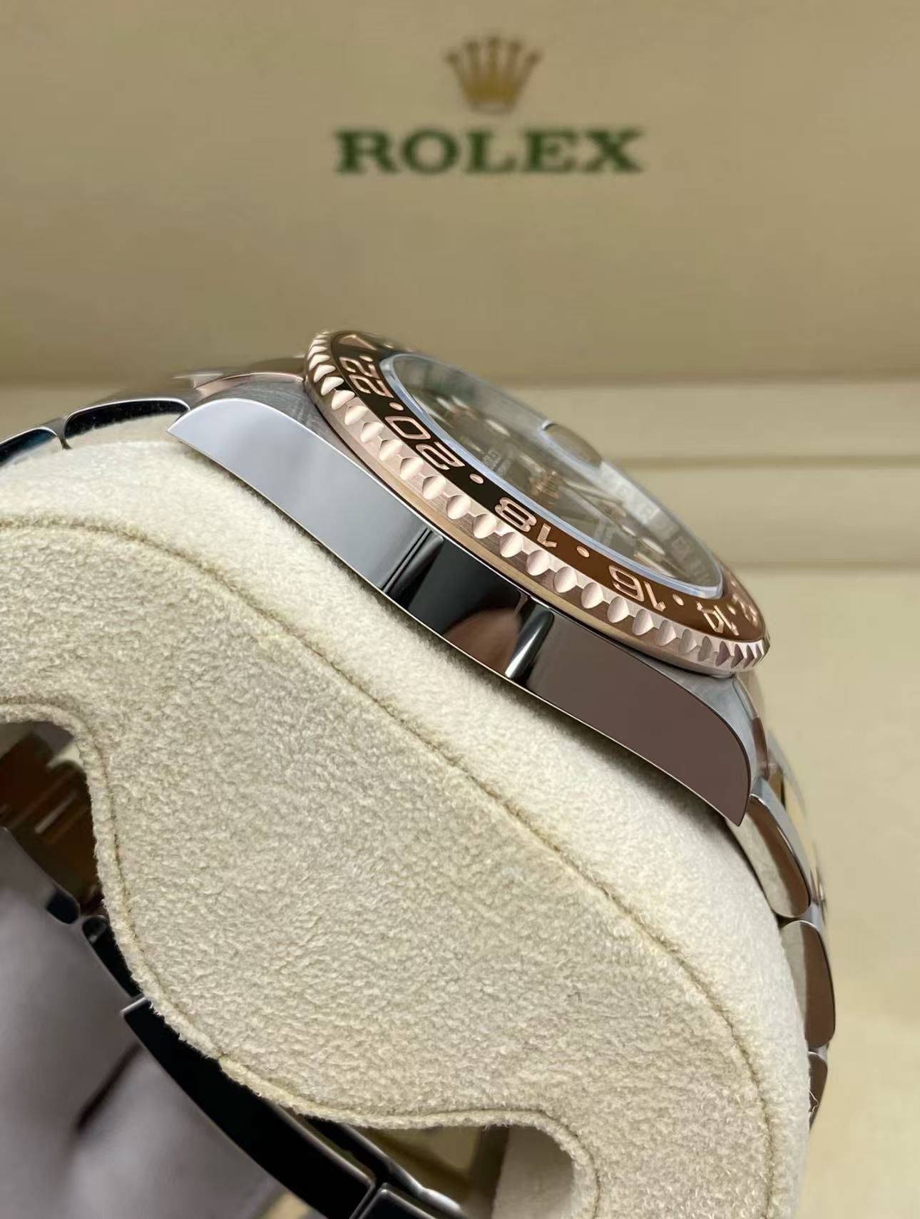 RolexGMT Master l Root Beer Two Tone SuperClone Swiss Replica Watch Ref 126711CHNR 3285 Swiss Movement