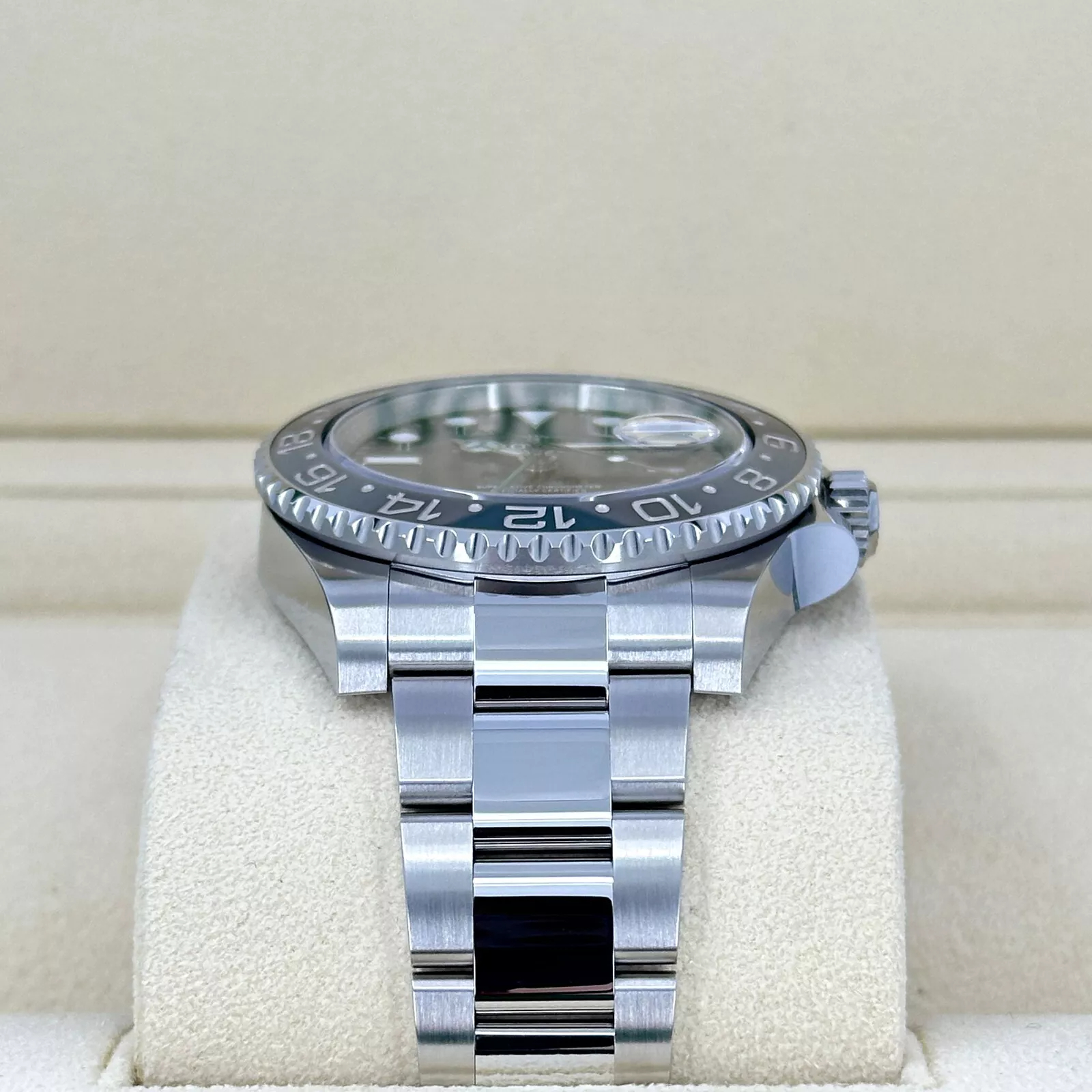 Rolex GMT Master II Black & Grey SuperClone Swiss Replica Watch RefM126710GRNR 3285 Swiss Movement
