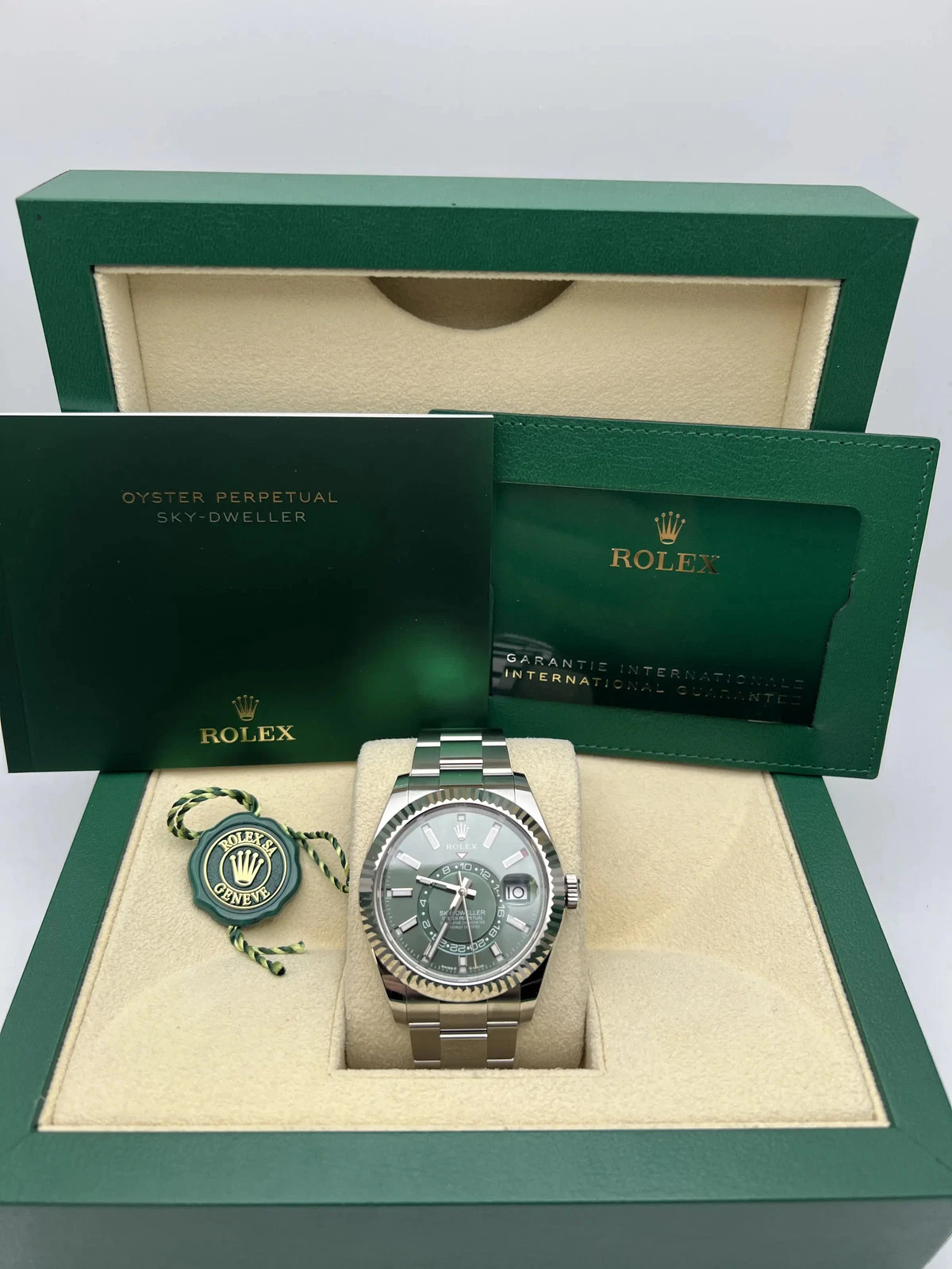 Rolex Sky-Dweller Green Dial Super Clone Swiss ReplicaWatch  Oyster Bracelet Ref 336934 9002 Swiss Movement