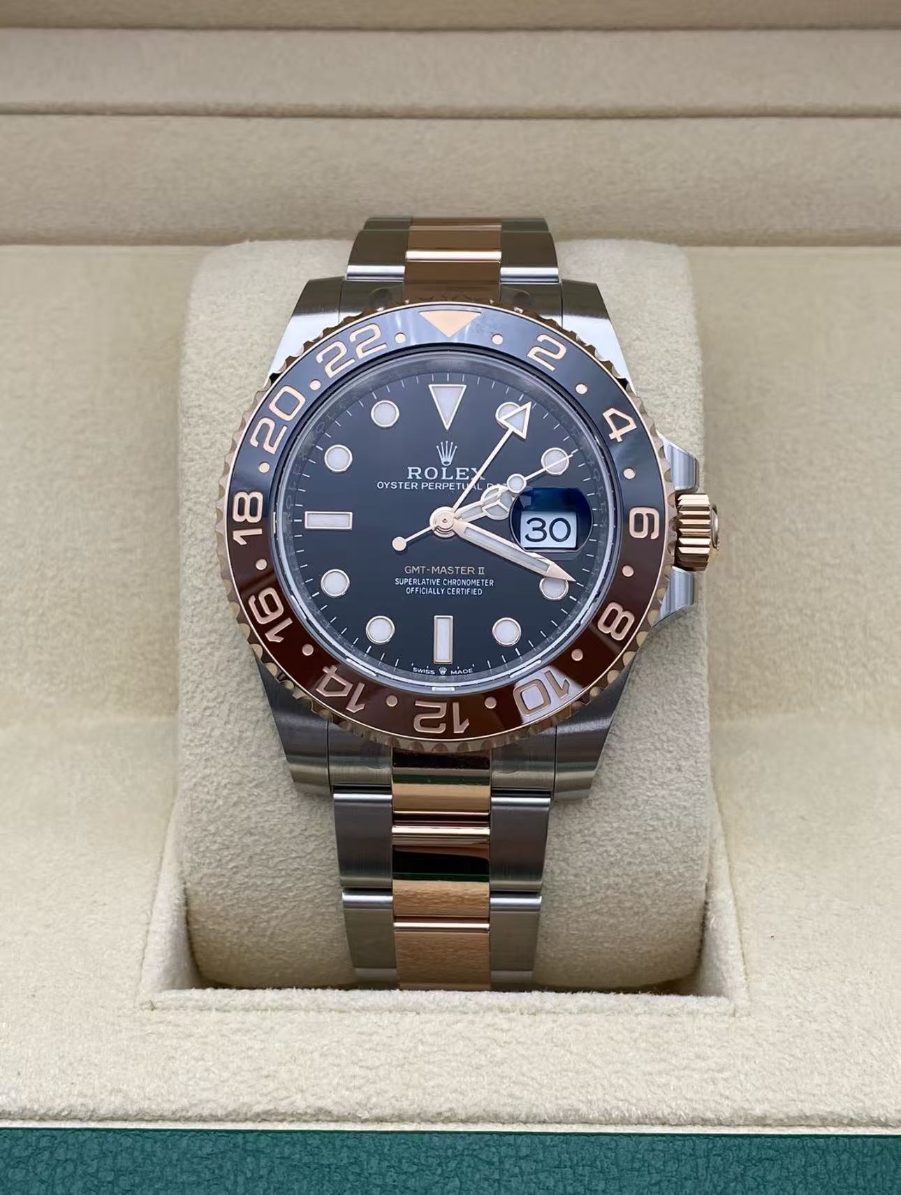 RolexGMT Master l Root Beer Two Tone SuperClone Swiss Replica Watch Ref 126711CHNR 3285 Swiss Movement