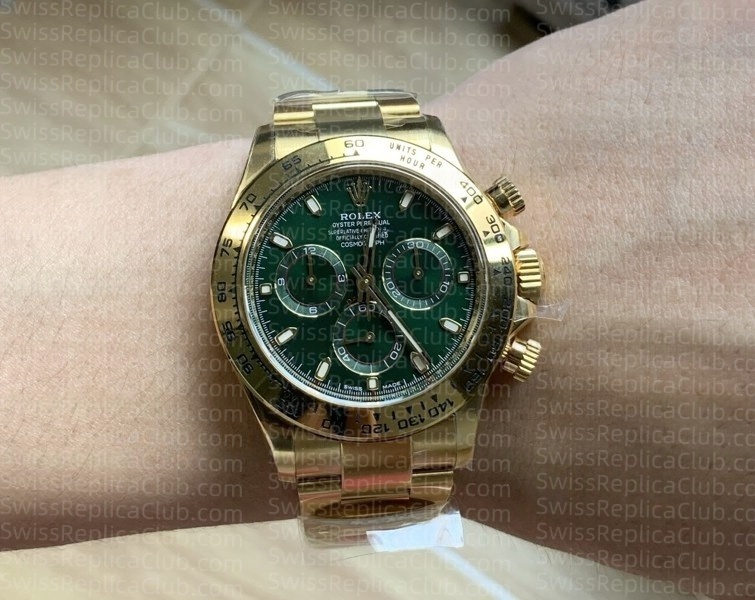 Polished Oysterlock clasp and bracelet links of Clean Factory Rolex Daytona green dial super clone watch