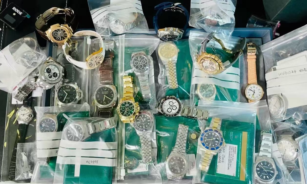How to avoid replica watch scams and choose a trusted super clone Rolex seller like SwissReplicaClub