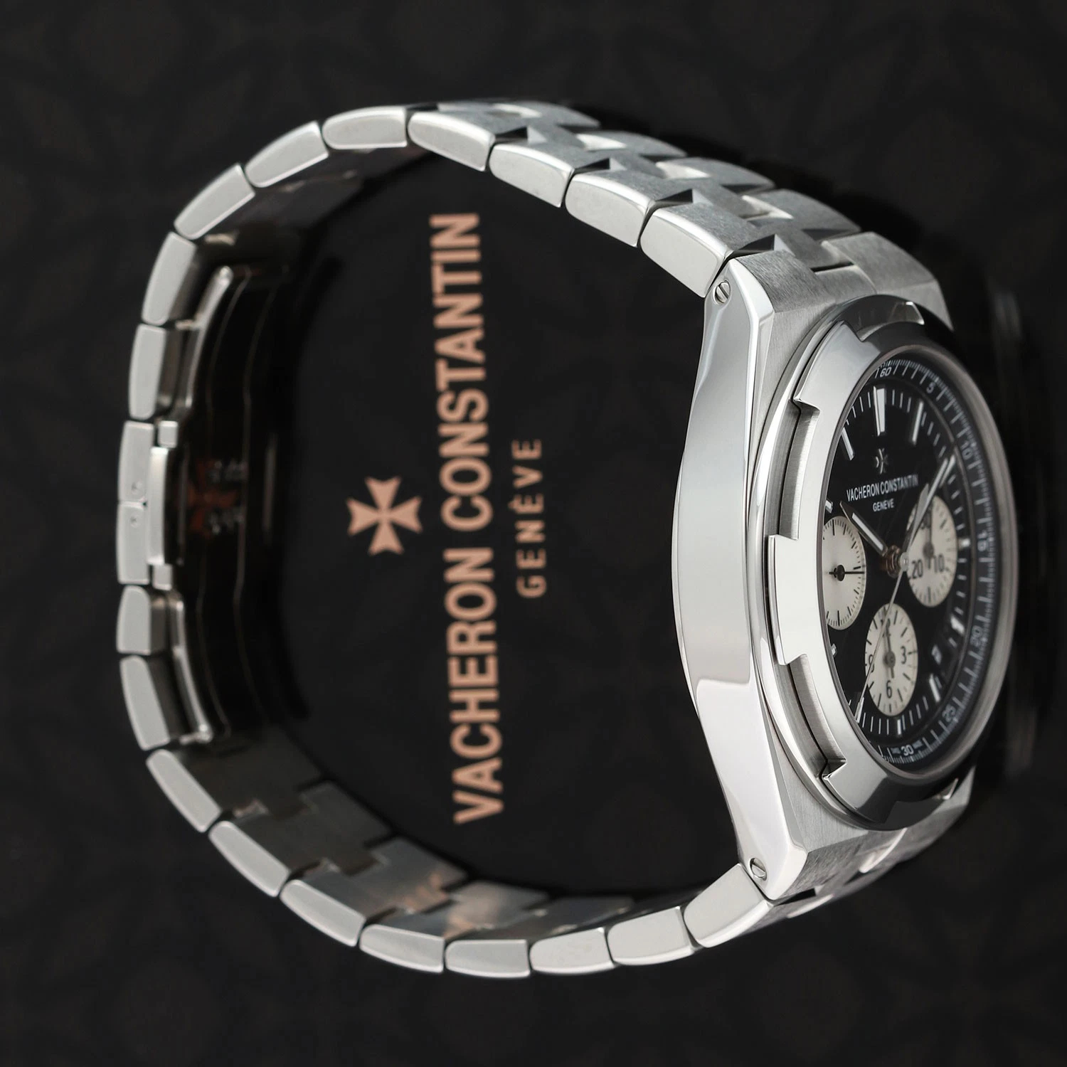 Vacheron Constantin Overseas Ref. 5520V/210A-B481 Super Clone Watch – Green Dial Stainless Steel Fake Replica
