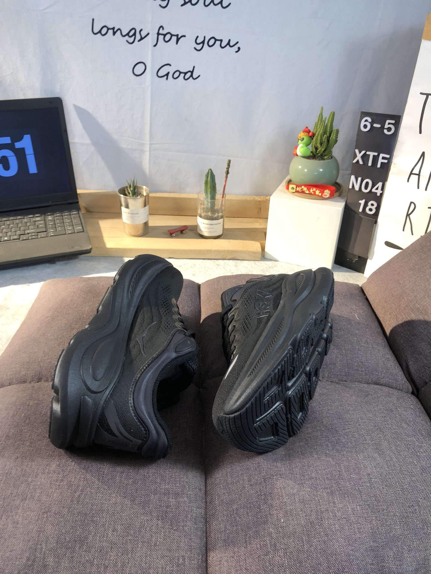 HOKA XBON DI9