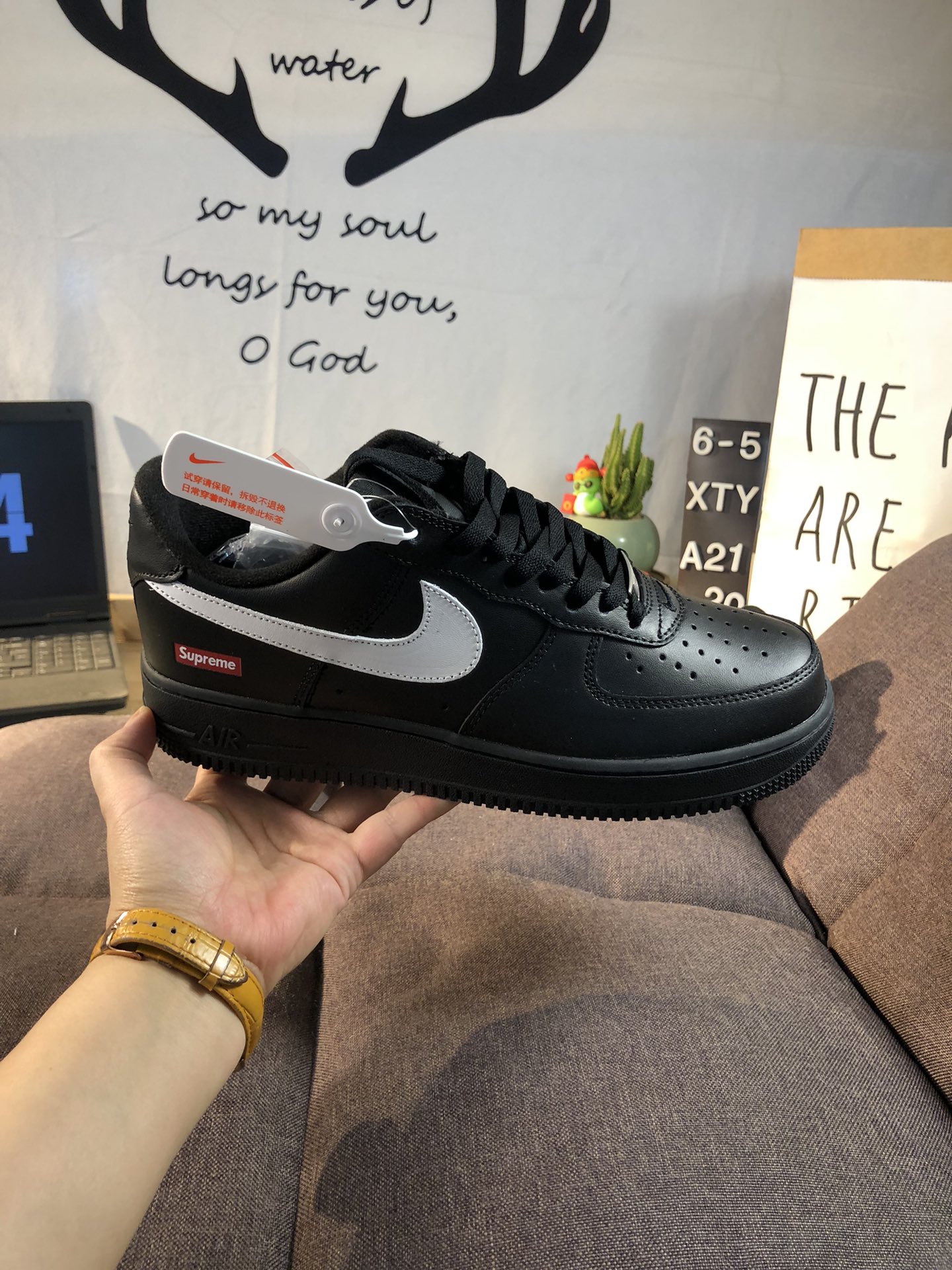 NIKE AIR FORCE 1‘07