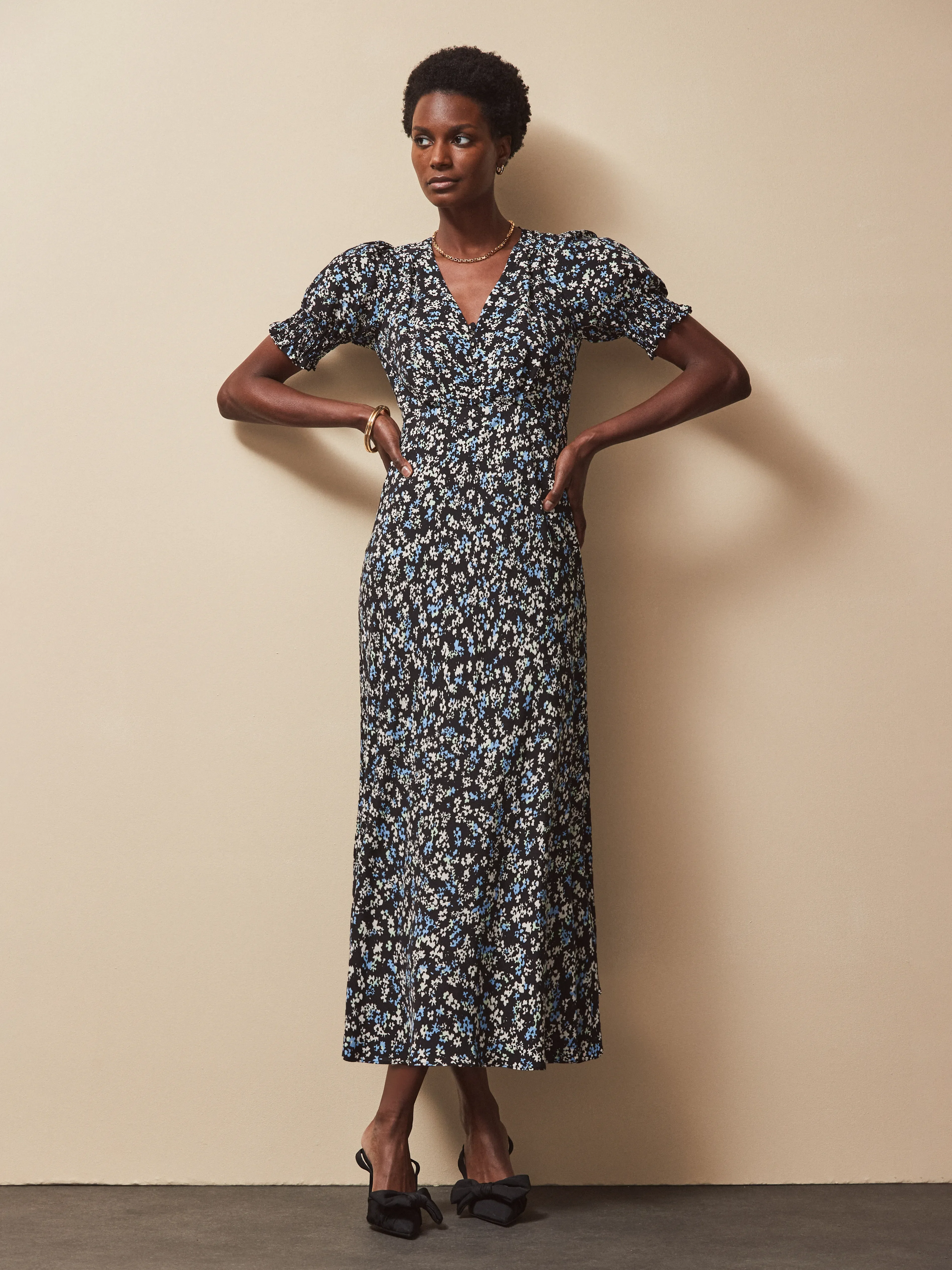 Petite Blue Ditsy Print Shirred Cuff Midi Dress
