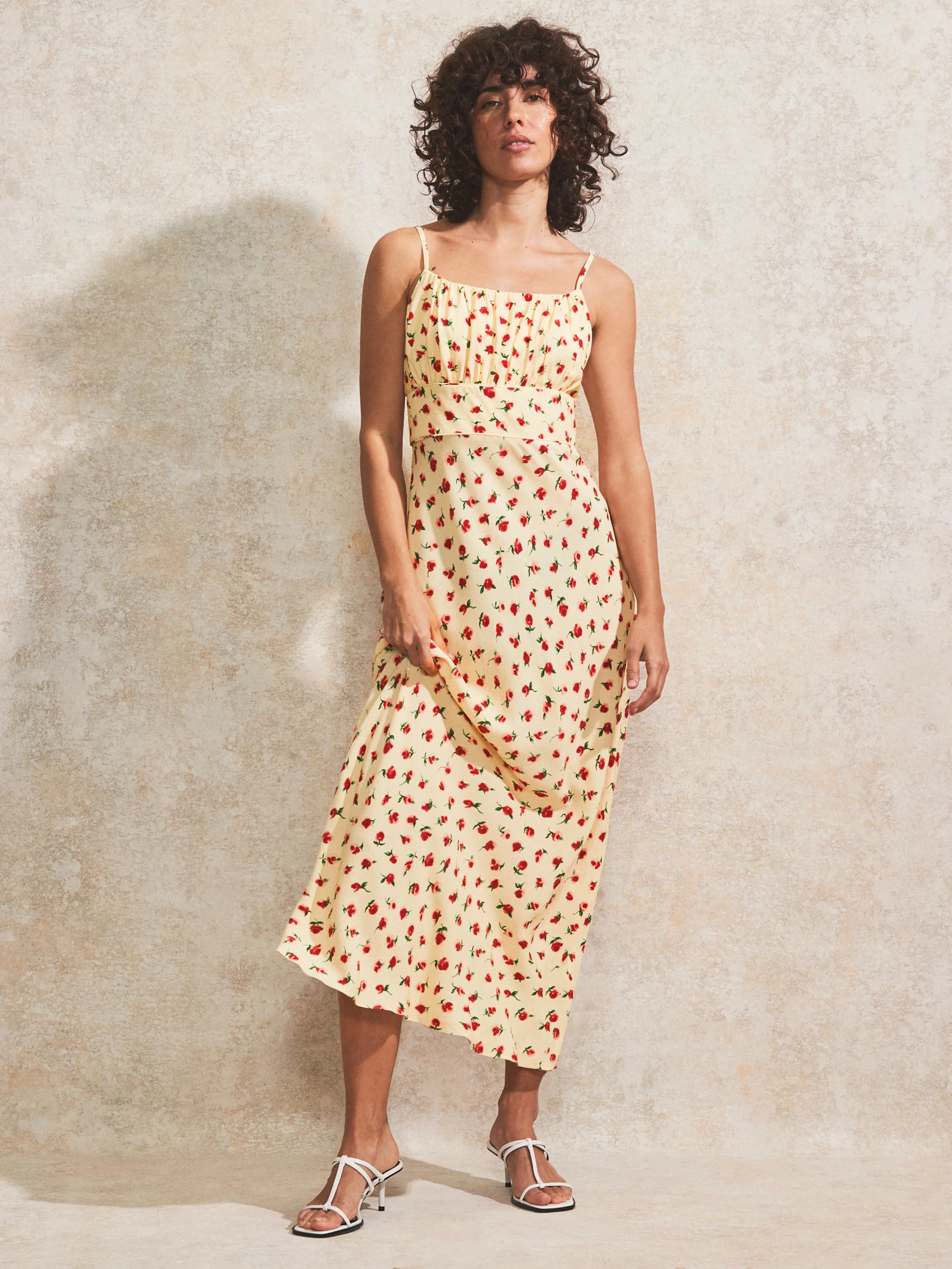 Petite Buttermilk Rose-Print Gathered-Bodice Cami Dress