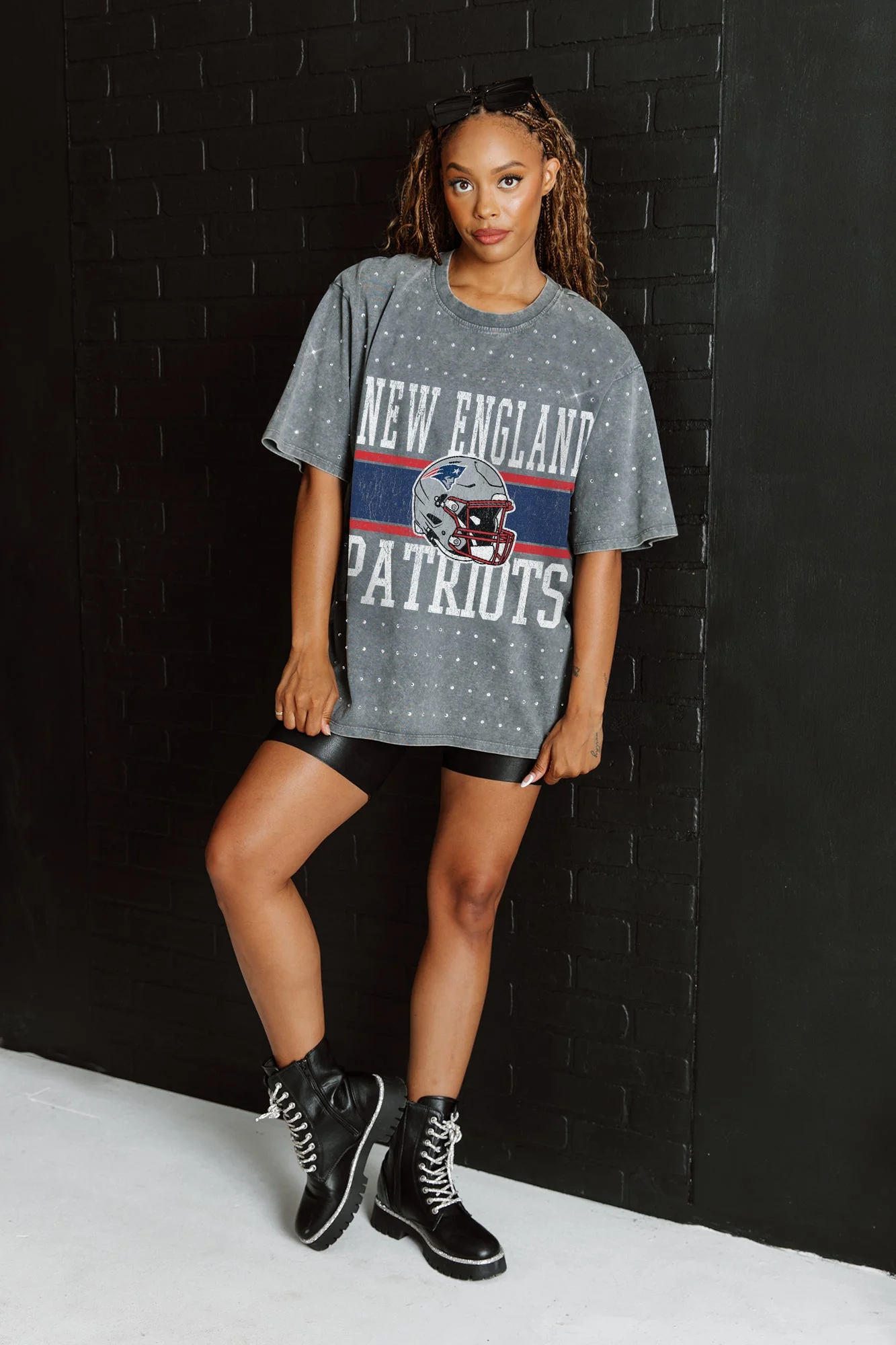 NEW ENGLAND PATRIOTS On The Ball Mini Rhinestone Tee