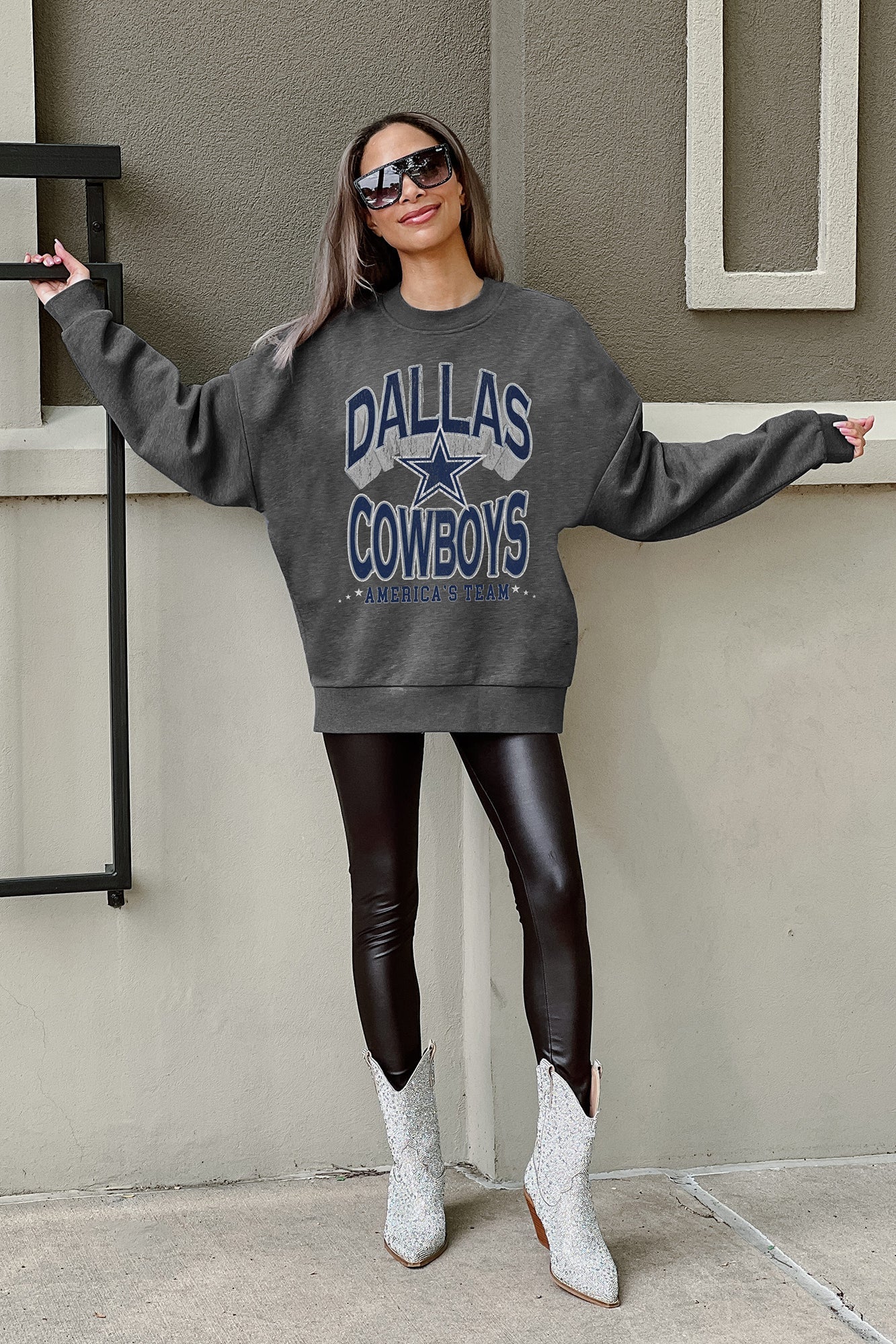 DALLAS COWBOYS Long Weekend Fleece Crewneck Pullover