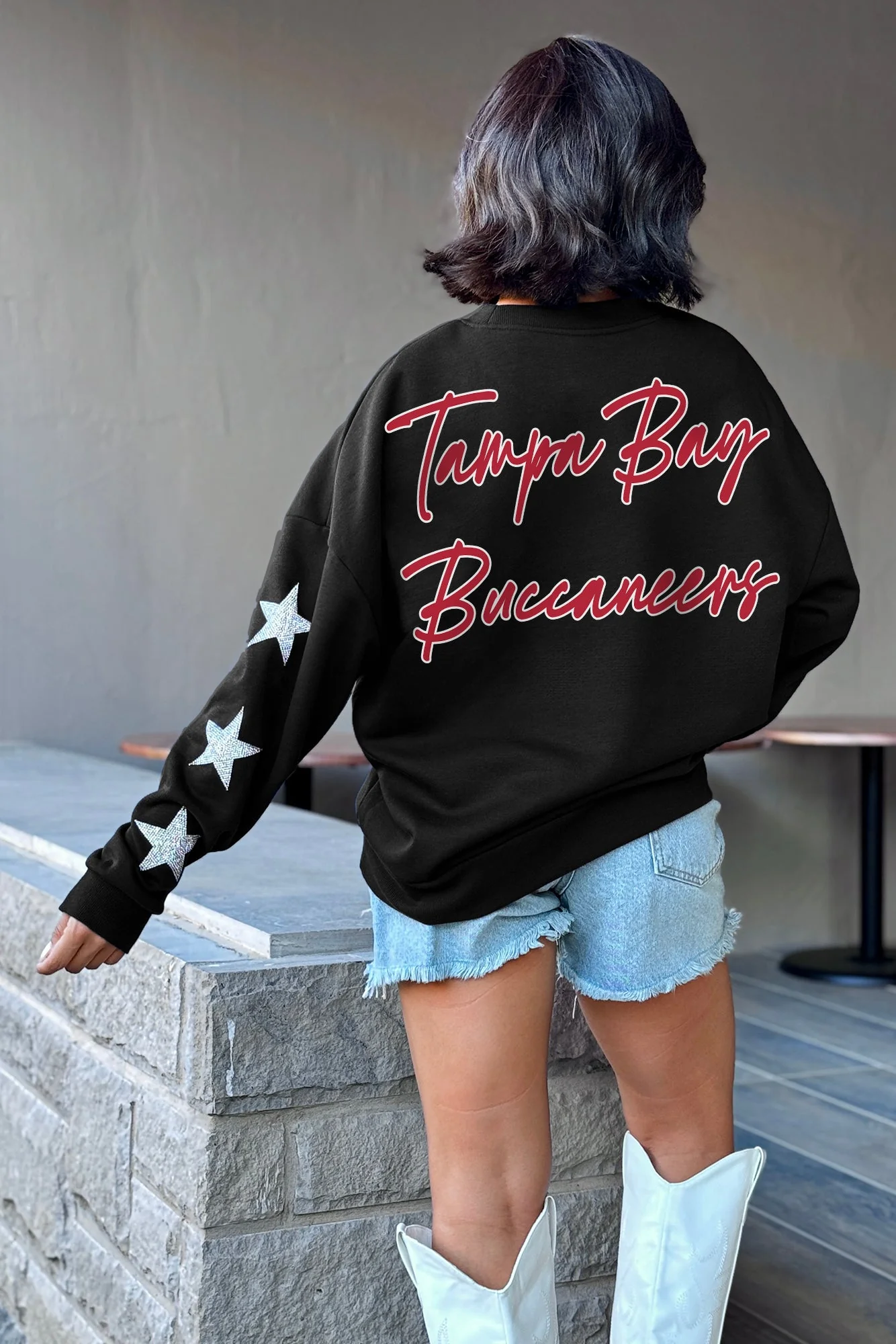 TAMPA BAY BUCCANEERS Radiant Energy Star-Sleeve Crewneck Pullover
