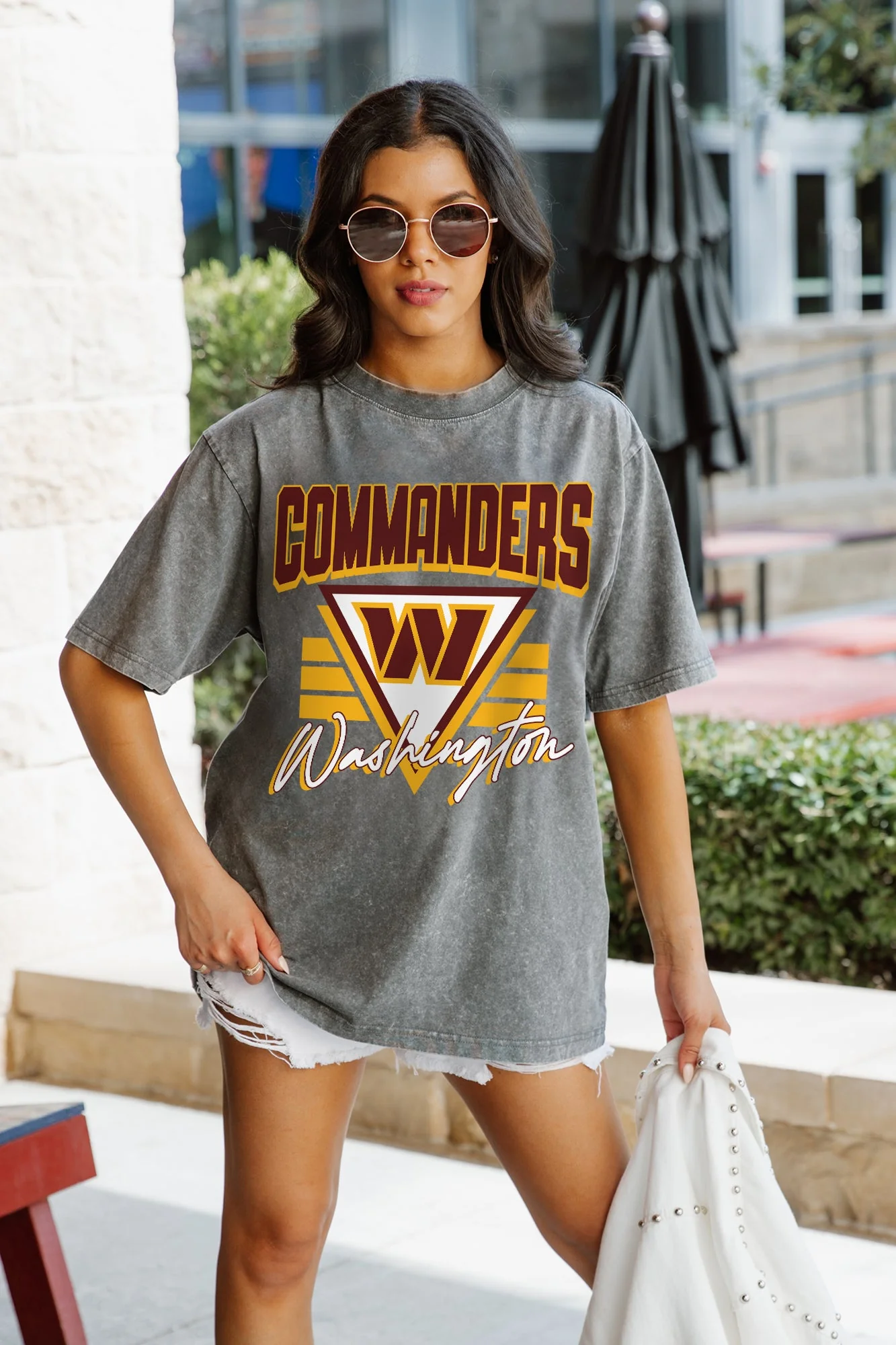 WASHINGTON COMMANDERS Play It Forward Oversized Crewneck Tee
