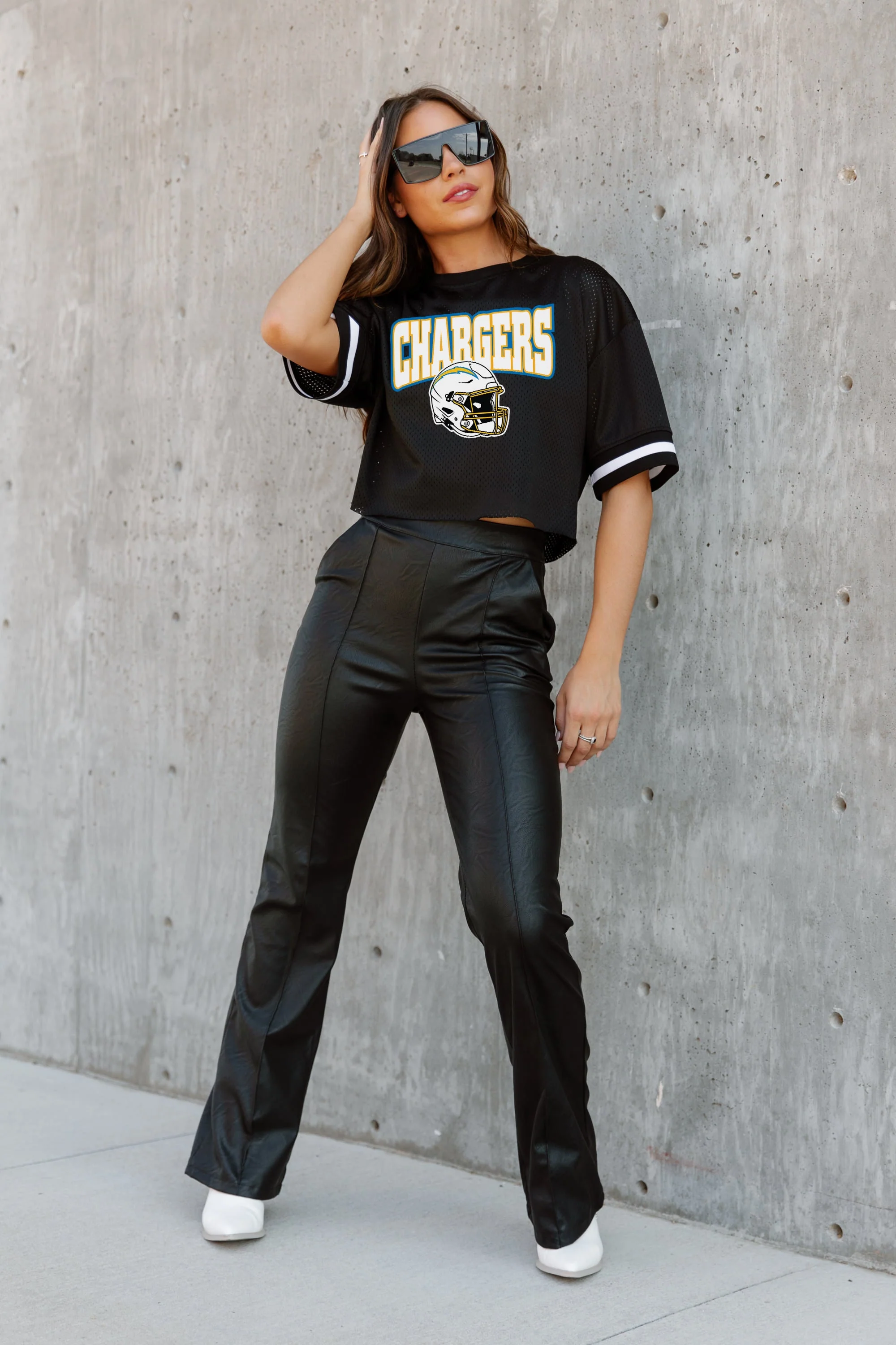 LOS ANGELES CHARGERS Automatic Down Lightweight Striped Sleeve Top