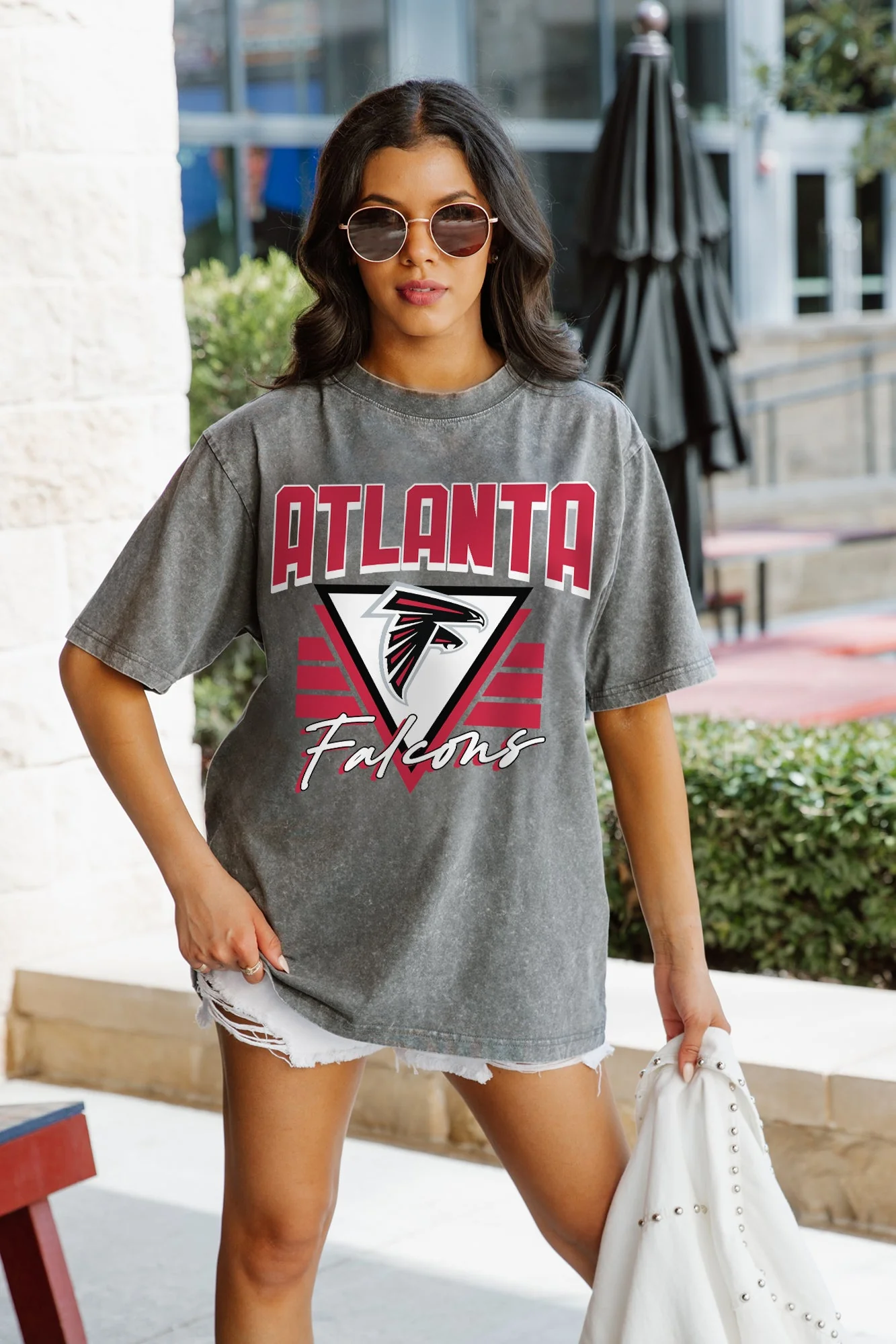 ATLANTA FALCONS Play It Forward Oversized Crewneck Tee