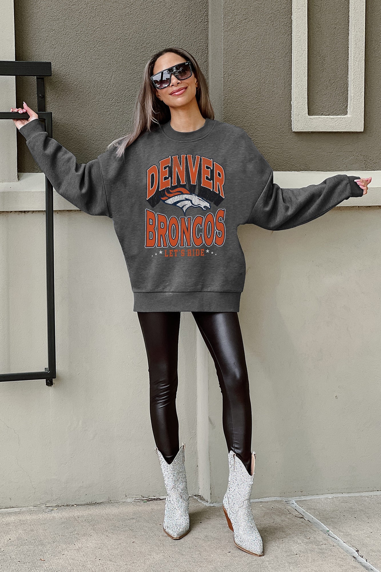 DENVER BRONCOS Long Weekend Fleece Crewneck Pullover