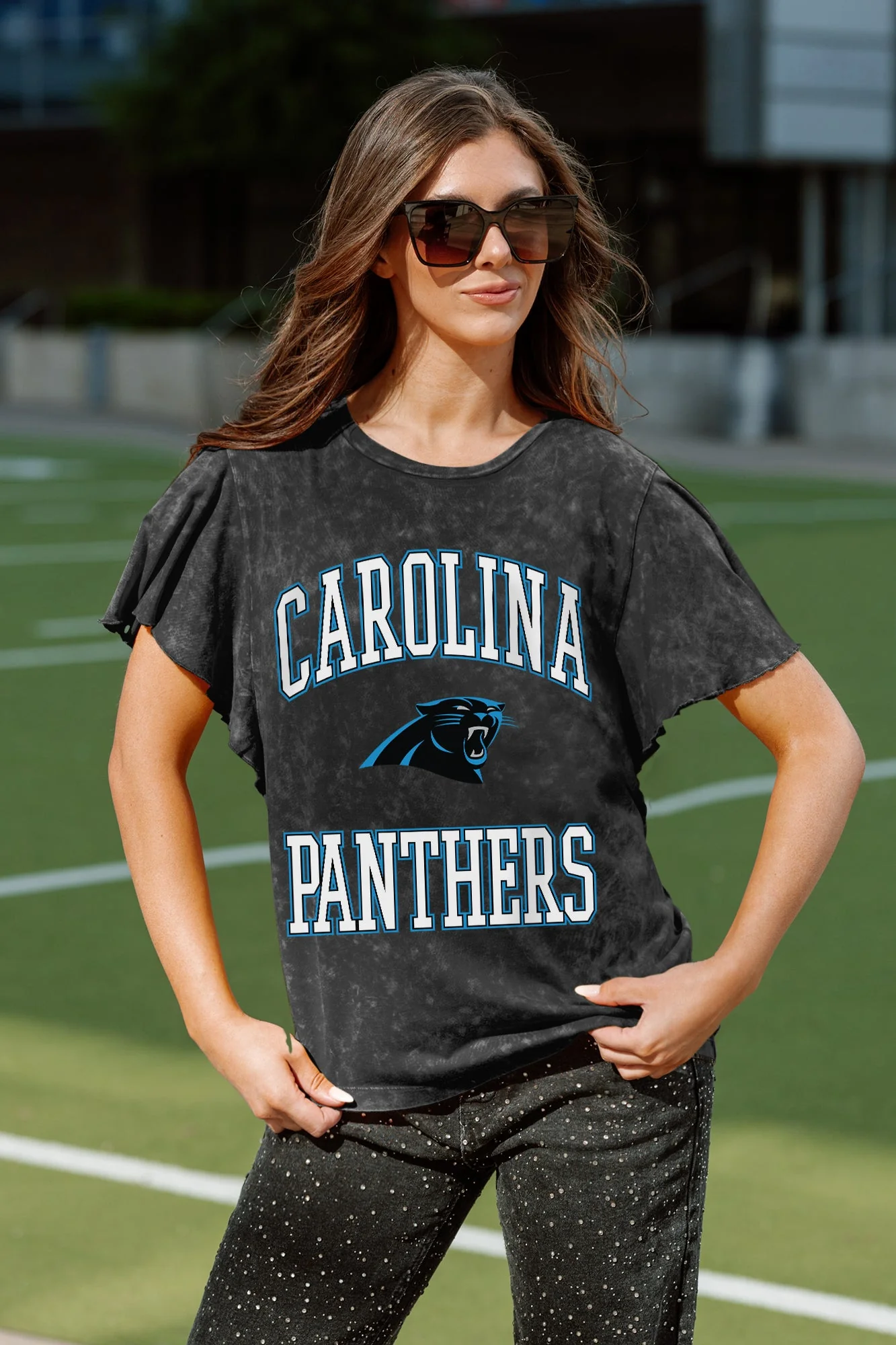 CAROLINA PANTHERS VICTORY MODE FLUTTER SLEEVE TEE IN BLACK