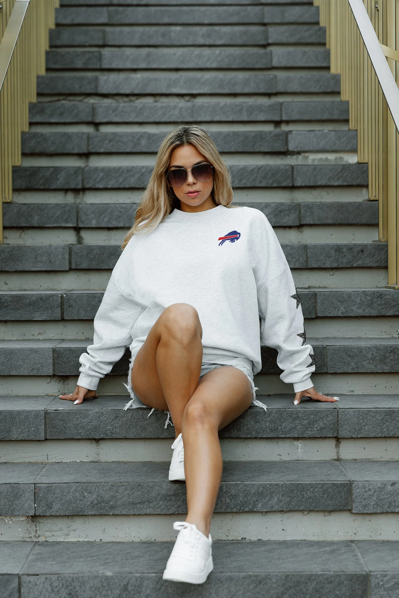 BUFFALO BILLS Radiant Energy Star-Sleeve Crewneck Pullover