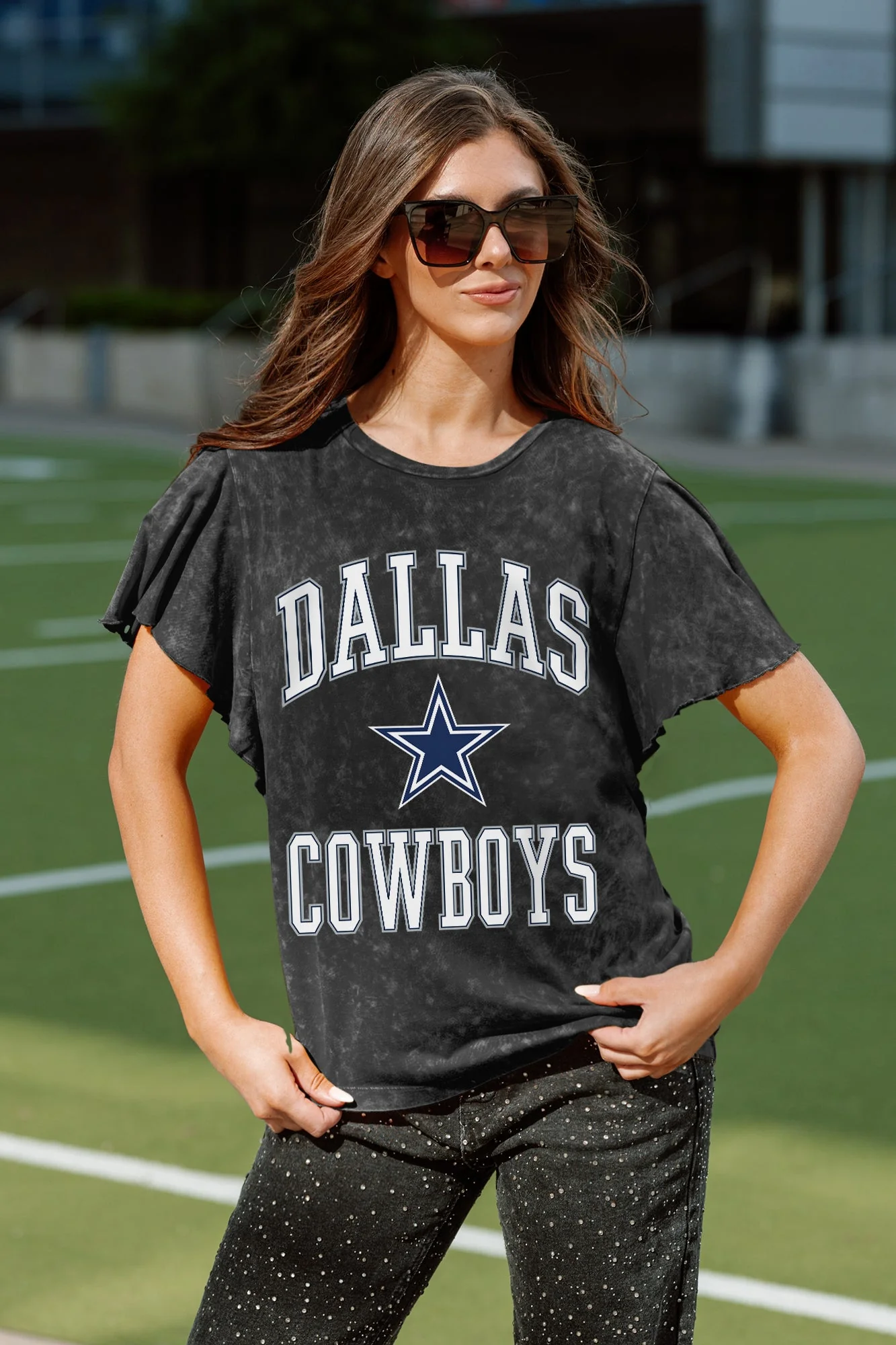 DALLAS COWBOYS VICTORY MODE FLUTTER SLEEVE TEE IN BLACK