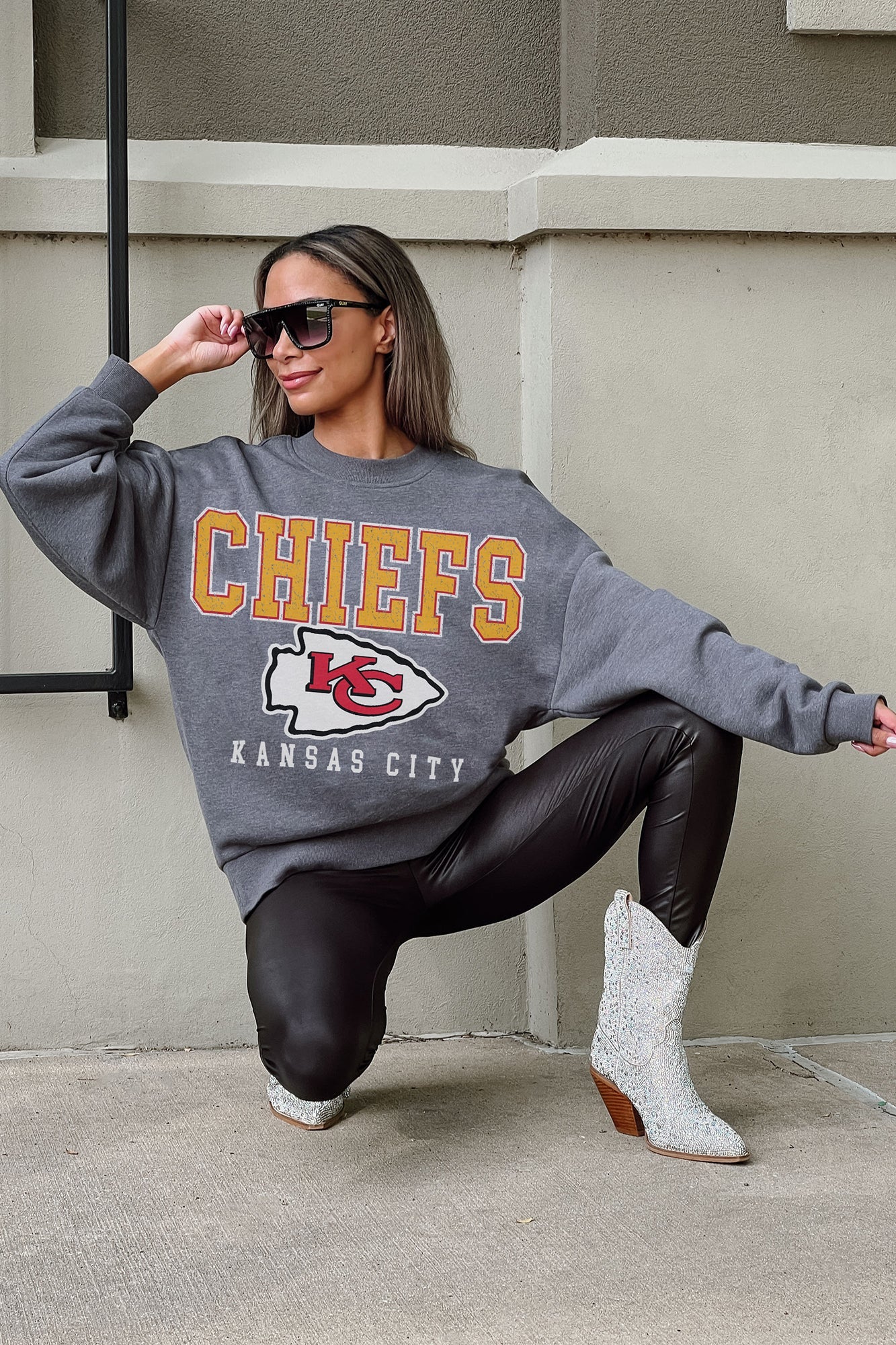 KANSAS CITY CHIEFS Bring The Energy Crewneck Pullover
