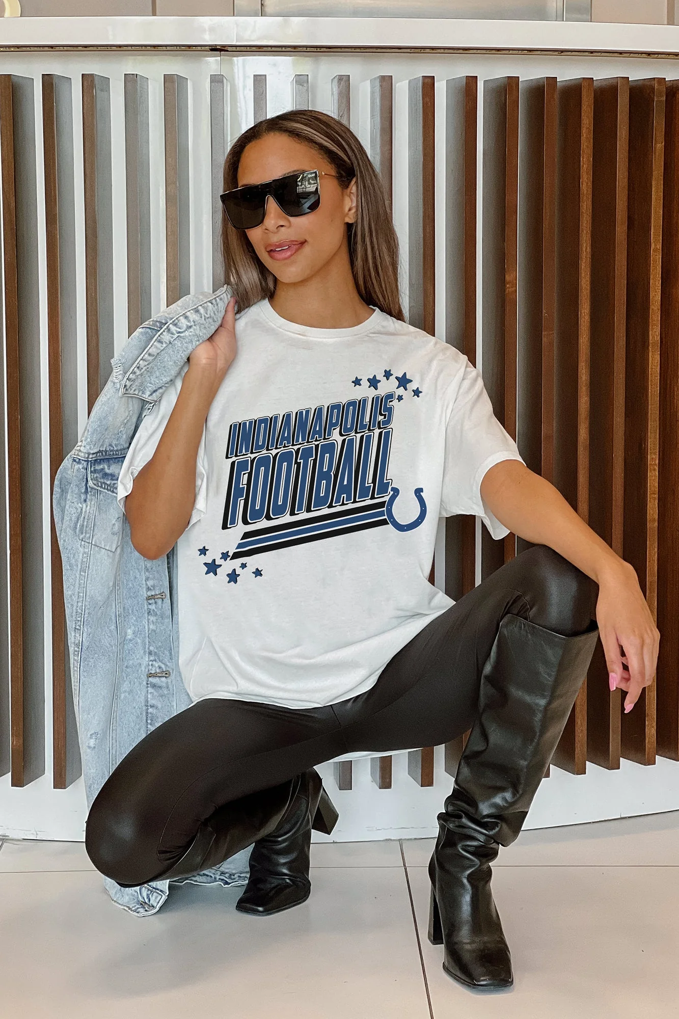 INDIANAPOLIS COLTS Coming In Hot Oversized Crewneck Tee