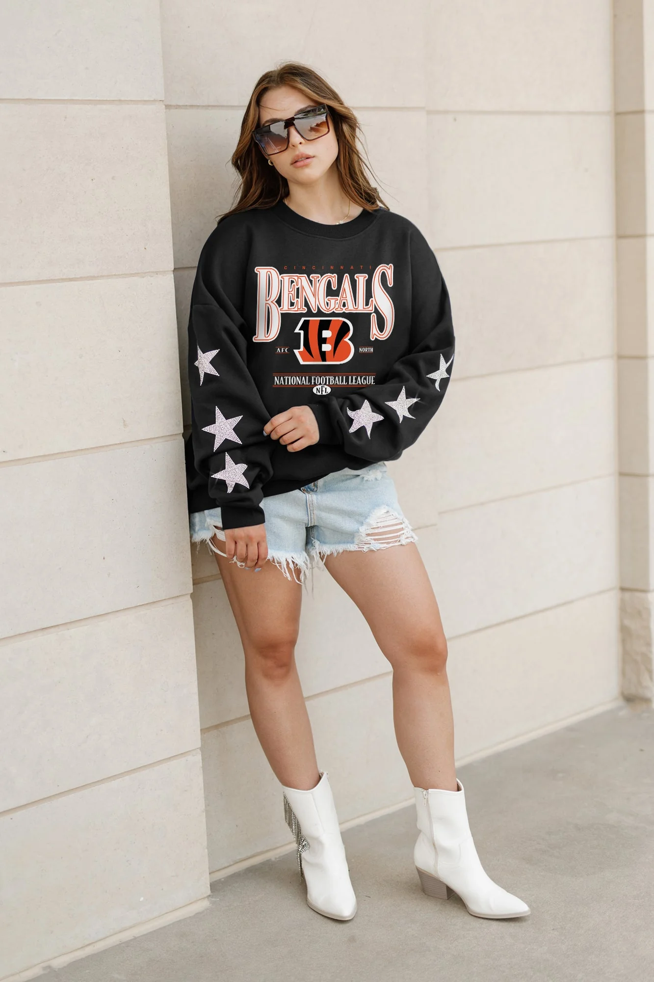 CINCINNATI BENGALS Gameday Glimmer Embellished Star-Sleeve Pullover
