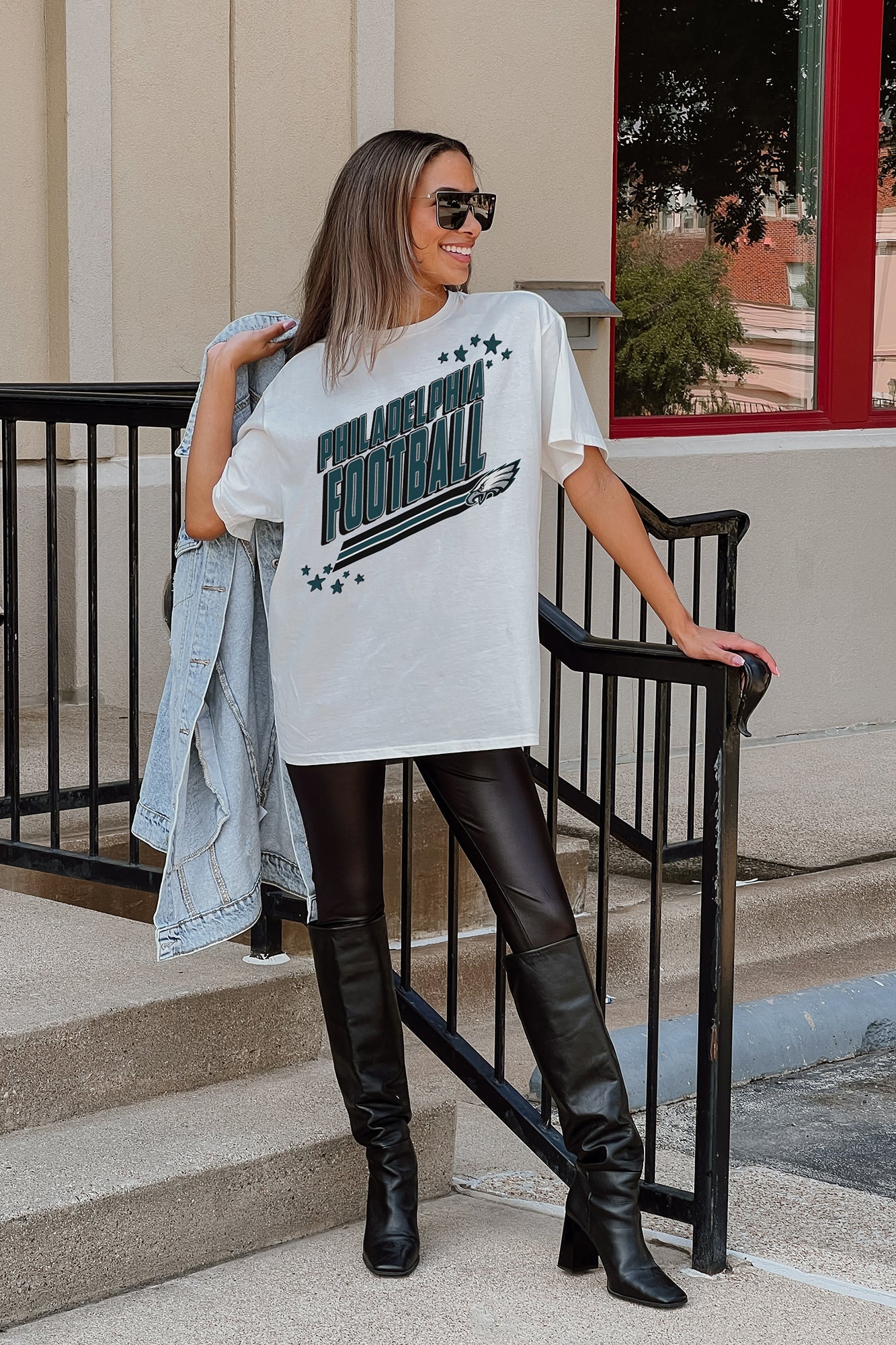 PHILADELPHIA EAGLES Coming In Hot Oversized Crewneck Tee