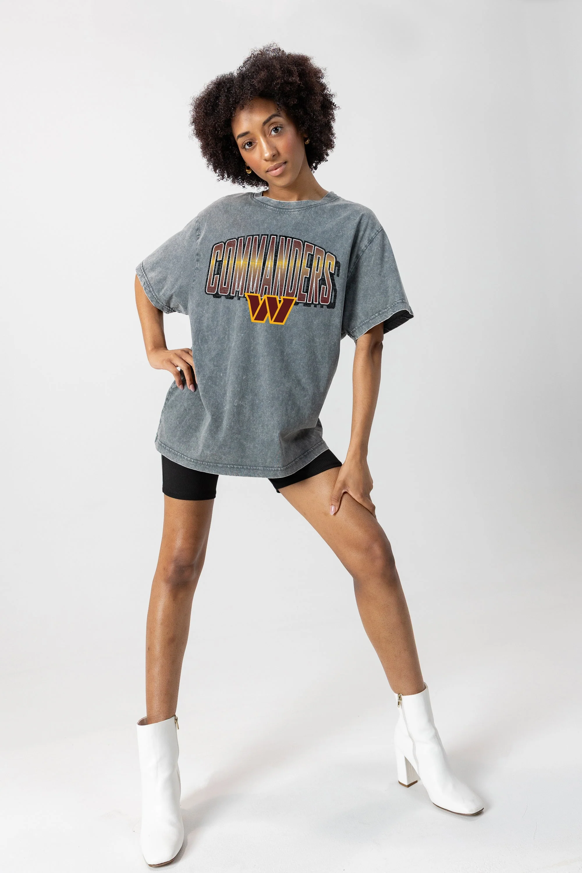 WASHINGTON COMMANDERS Peak Performance Oversized Crewneck Tee