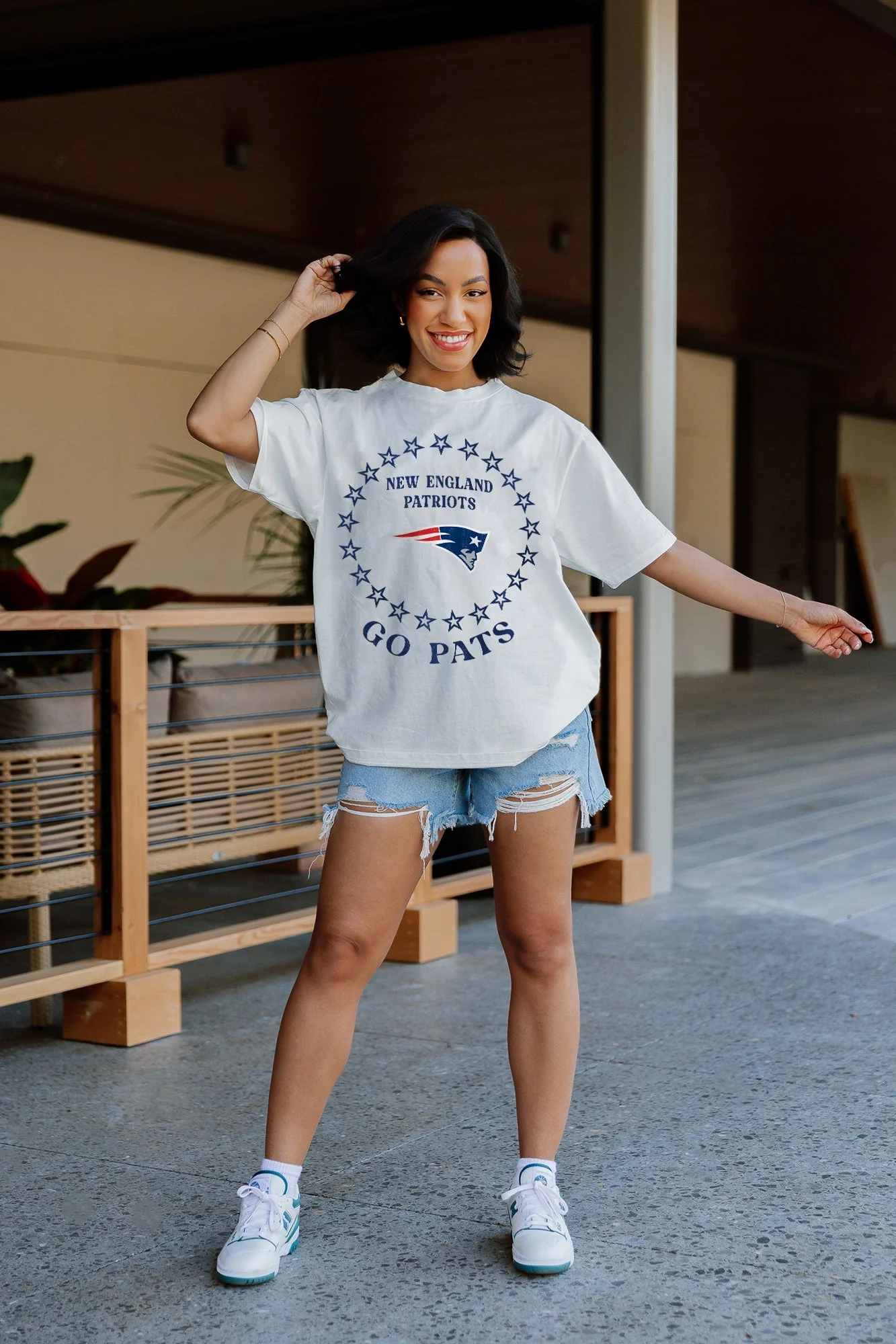 NEW ENGLAND PATRIOTS On Point Oversized Crewneck Tee
