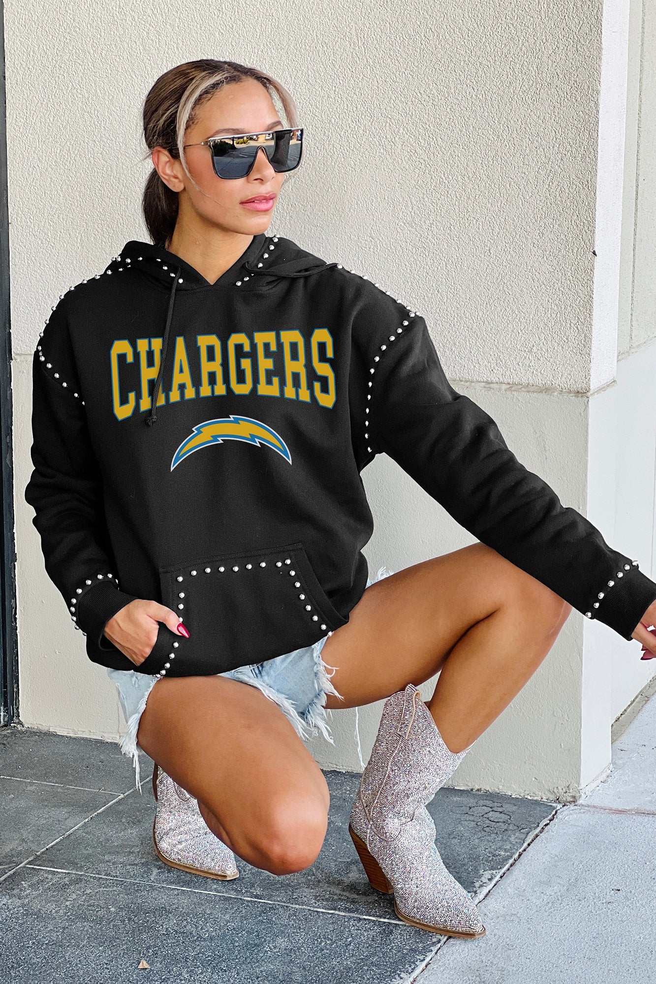 LOS ANGELES CHARGERS Catch The Vibe Studded-Detail Hoodie