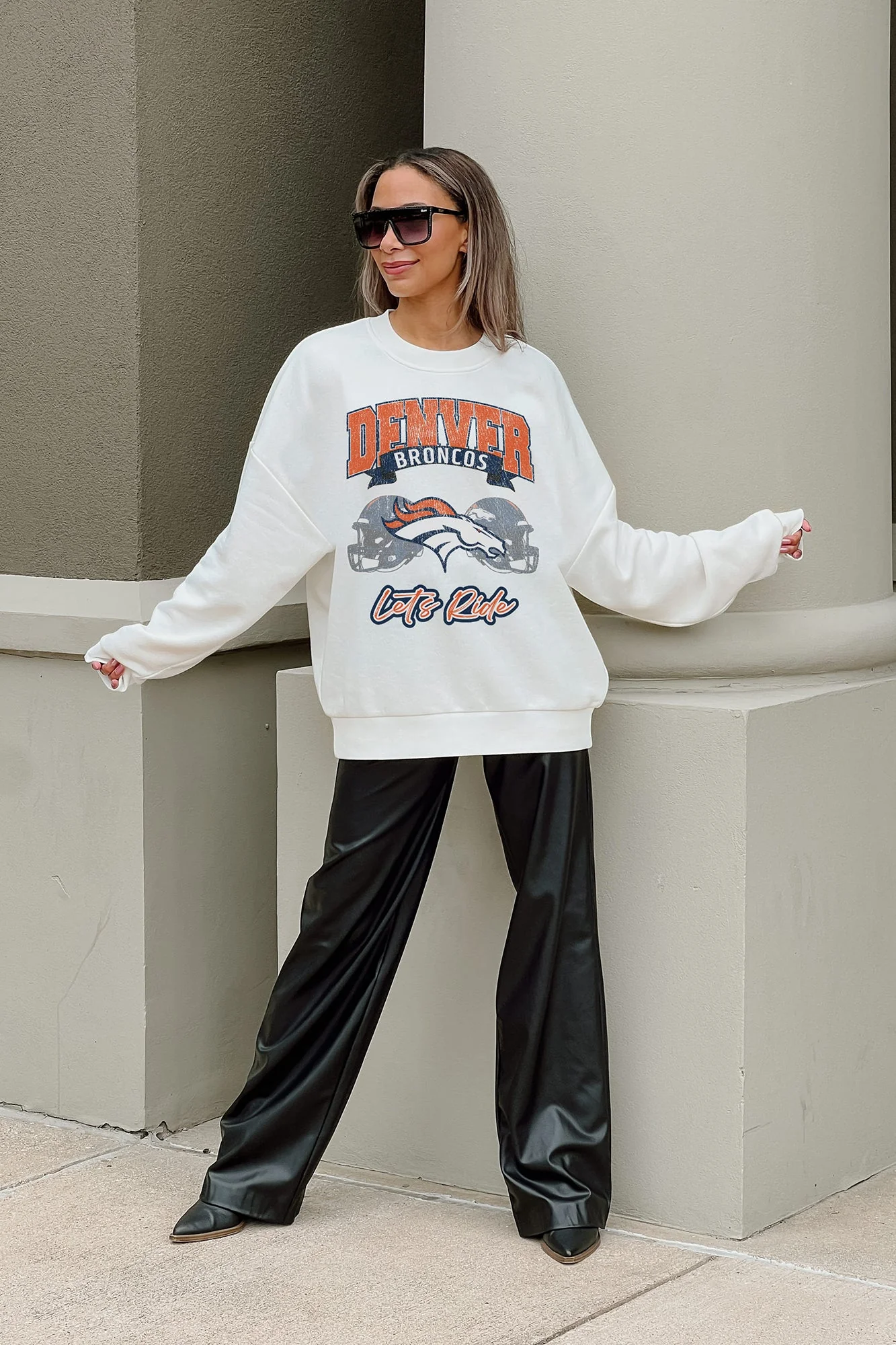 DENVER BRONCOS Passing Time Fleece Crewneck Pullover